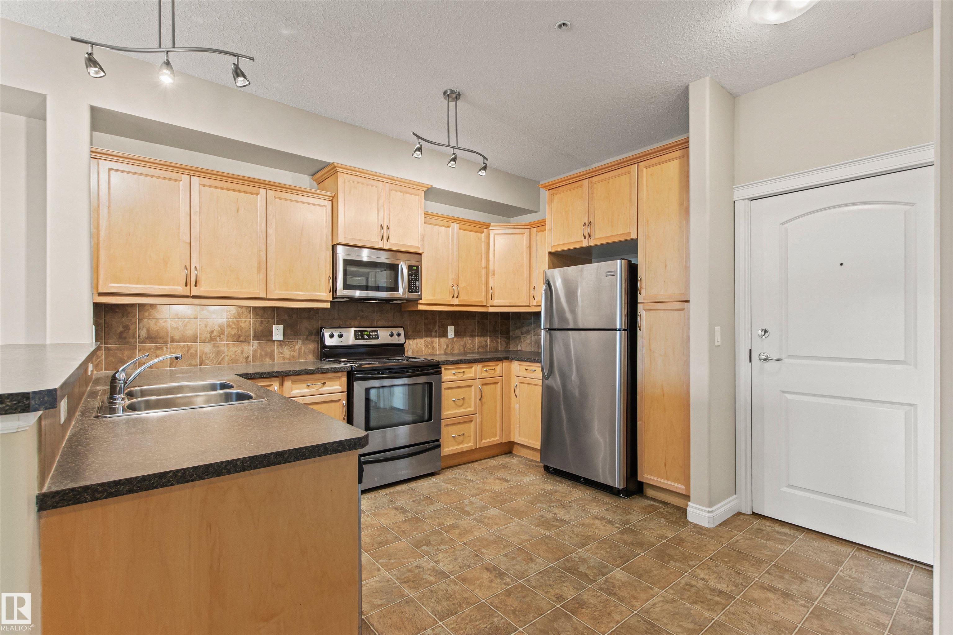 Photo 8 at 112 - 12408 15 Avenue SW, Rutherford, Edmonton