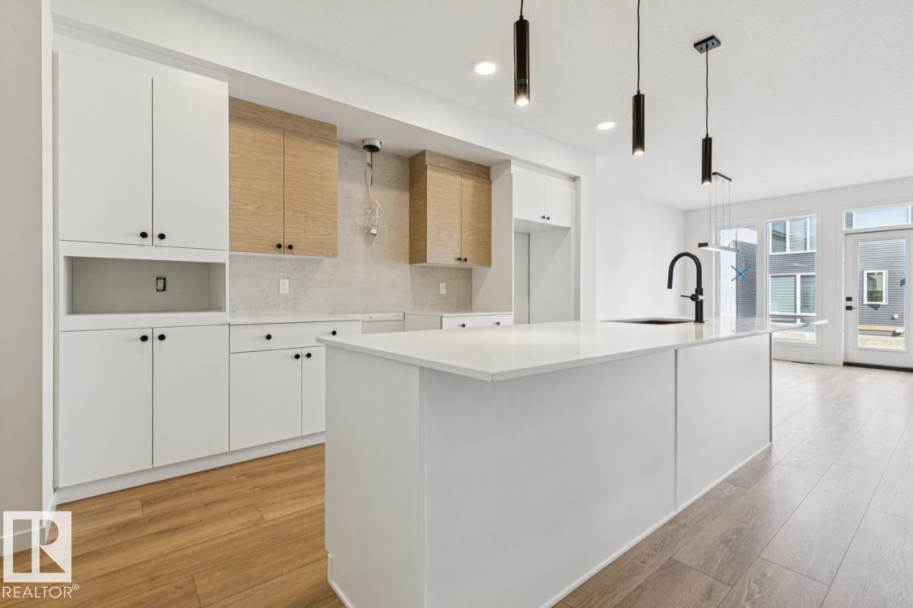 Photo 7 at 431 31 Street SW, Alces, Edmonton