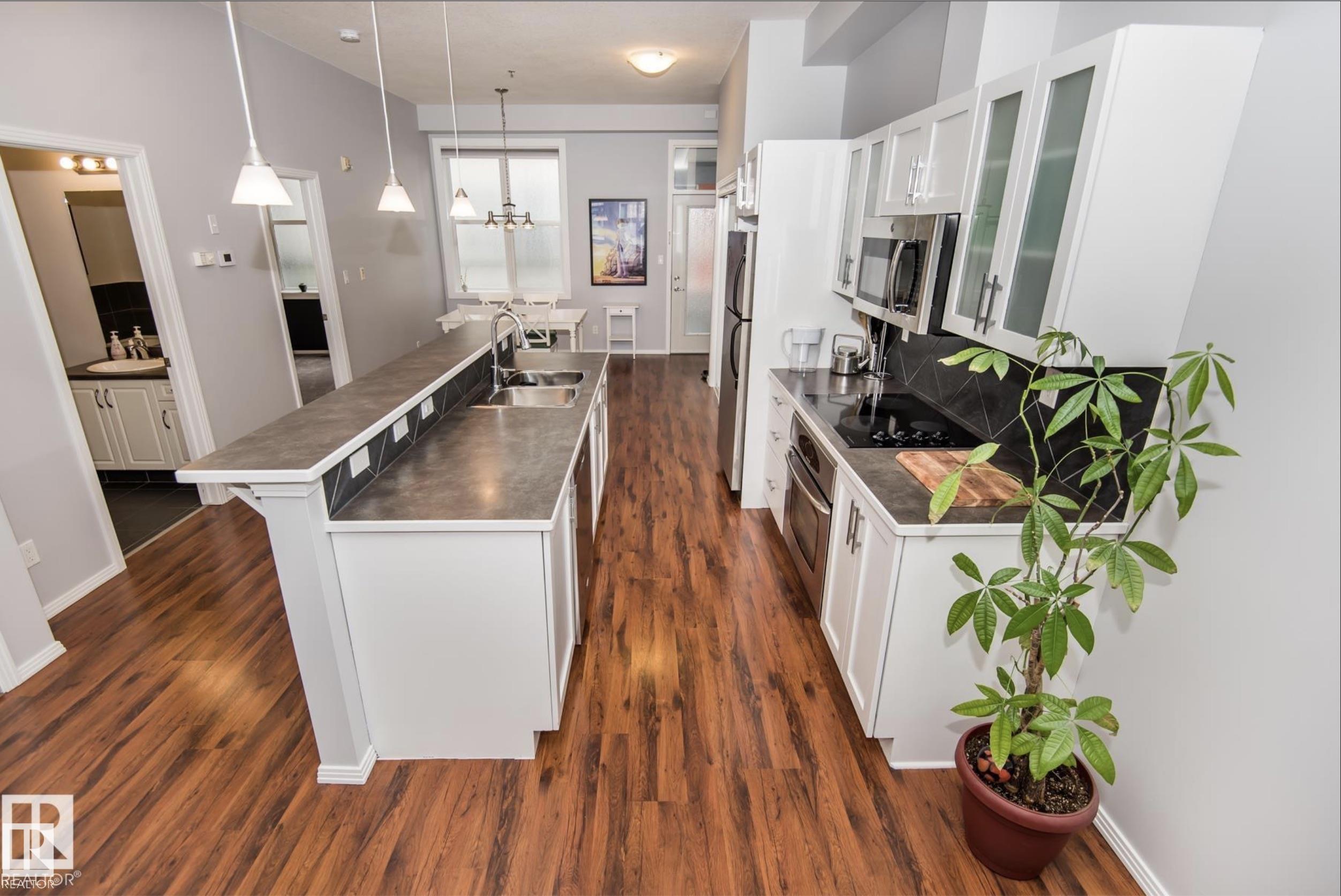 Photo 13 at 415 - 10147 112 Street NW, Wîhkwêntôwin, Edmonton