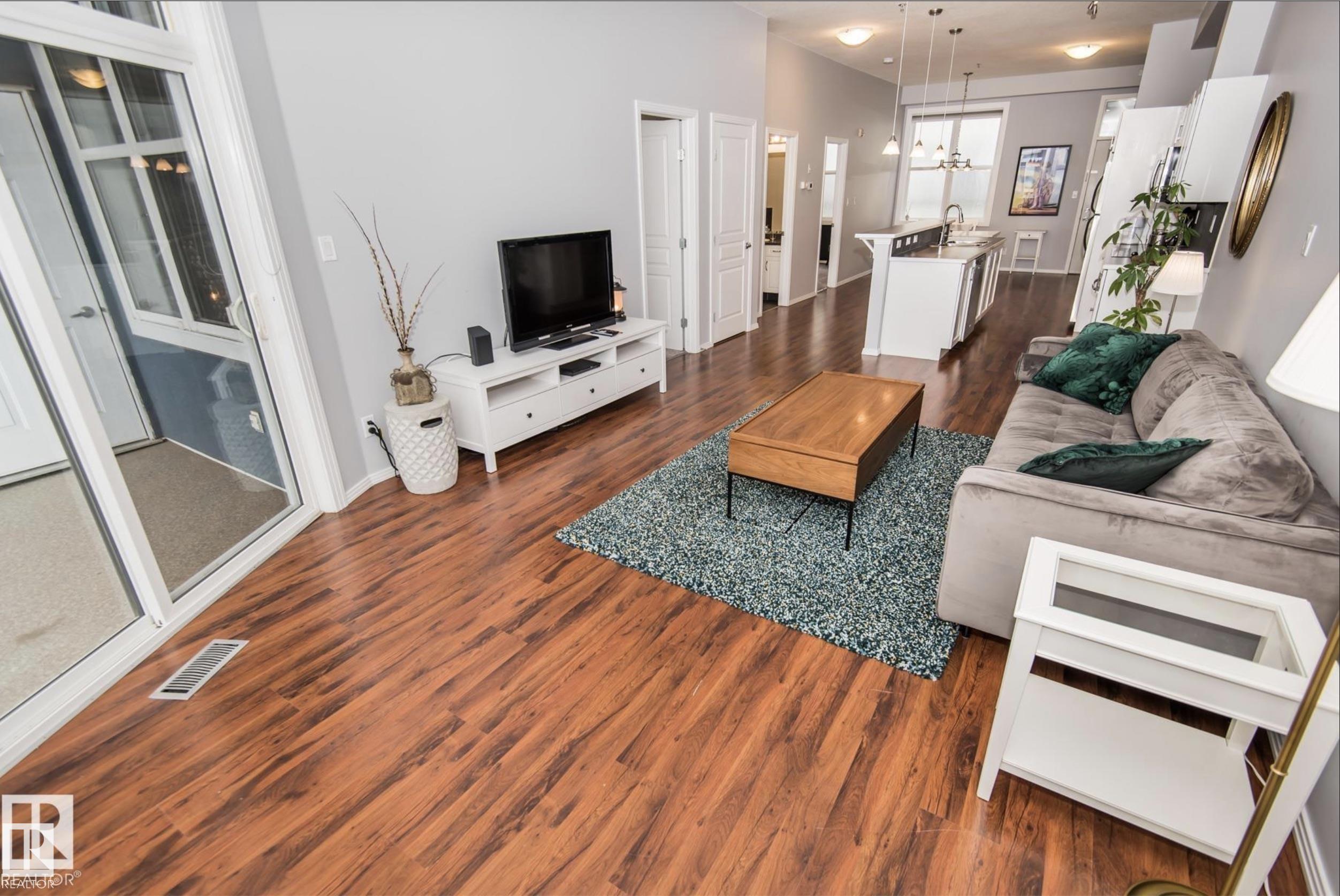 Photo 6 at 415 - 10147 112 Street NW, Wîhkwêntôwin, Edmonton