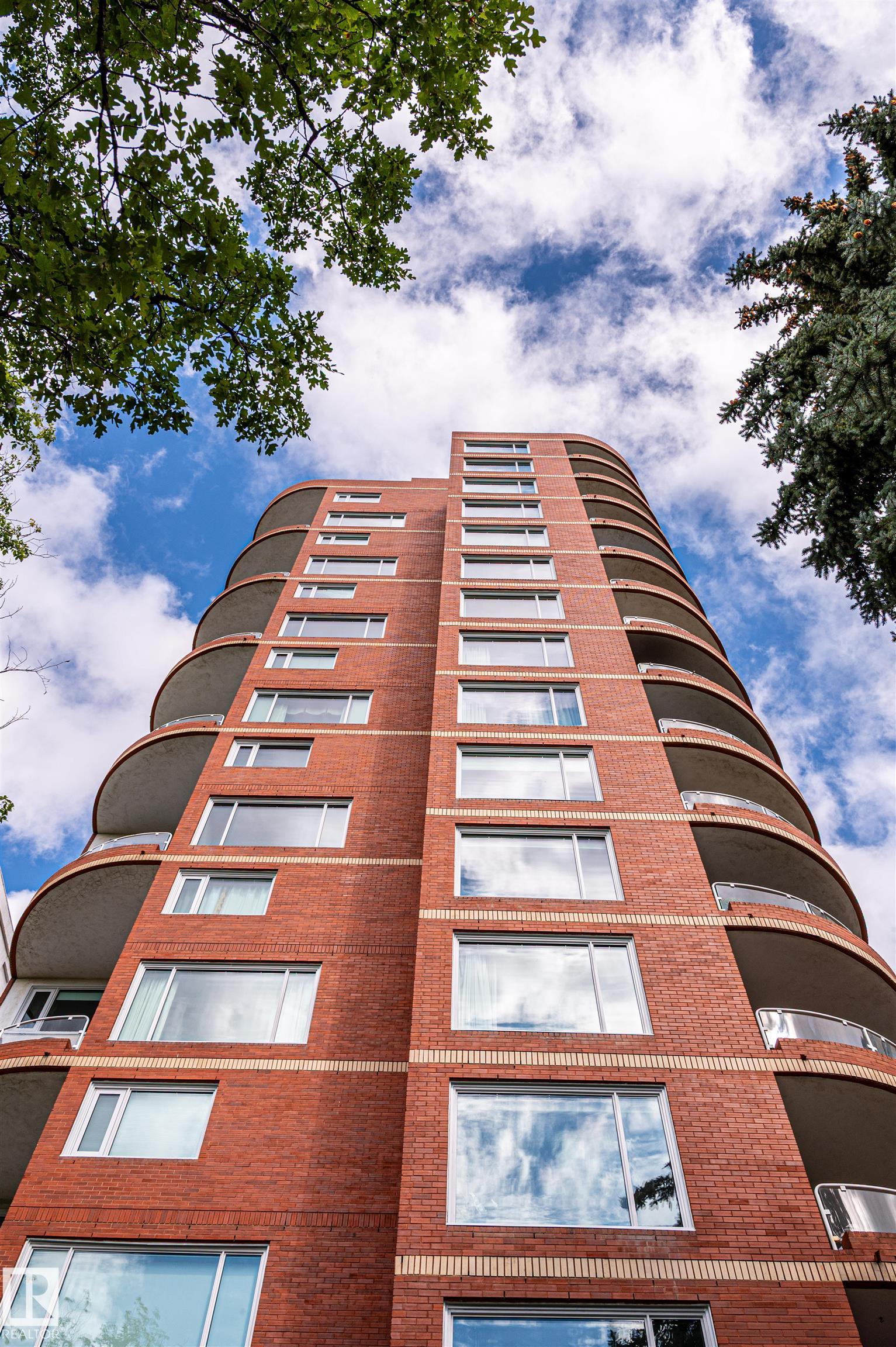 1202 - 10010 119 Street NW, Wîhkwêntôwin, Edmonton
