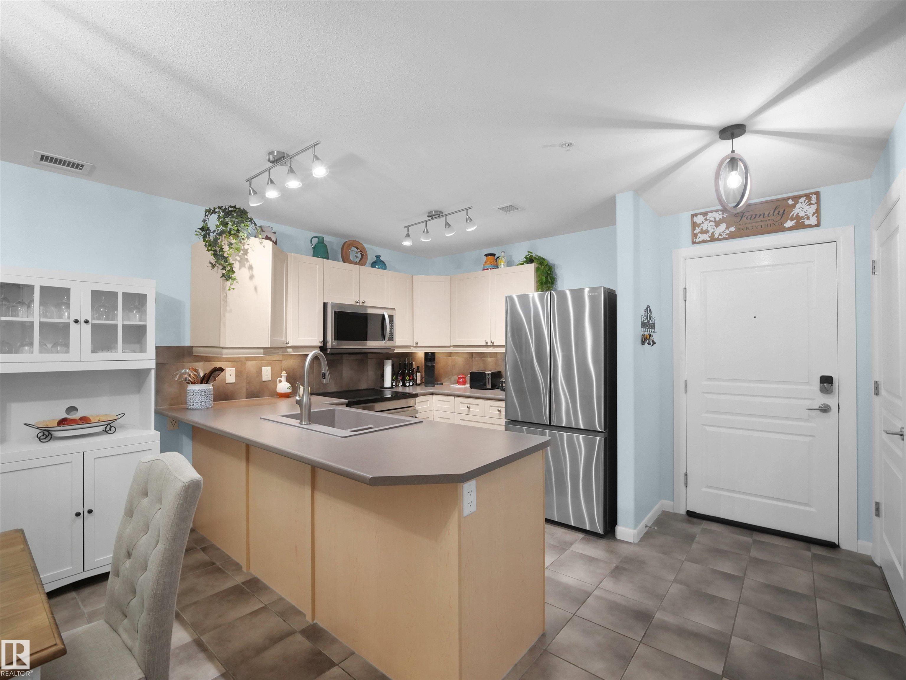 Photo 7 at 132 - 400 Palisades Way, Centennial Village, Sherwood Park
