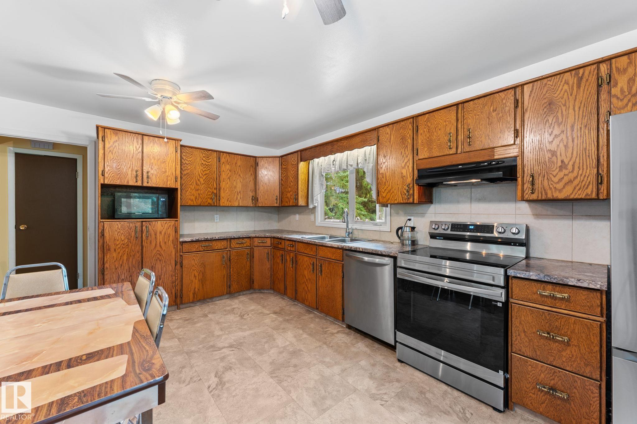 Photo 12 at 266 - 51559 Rge Road 225, Pine Grove Acres, Rural Strathcona County