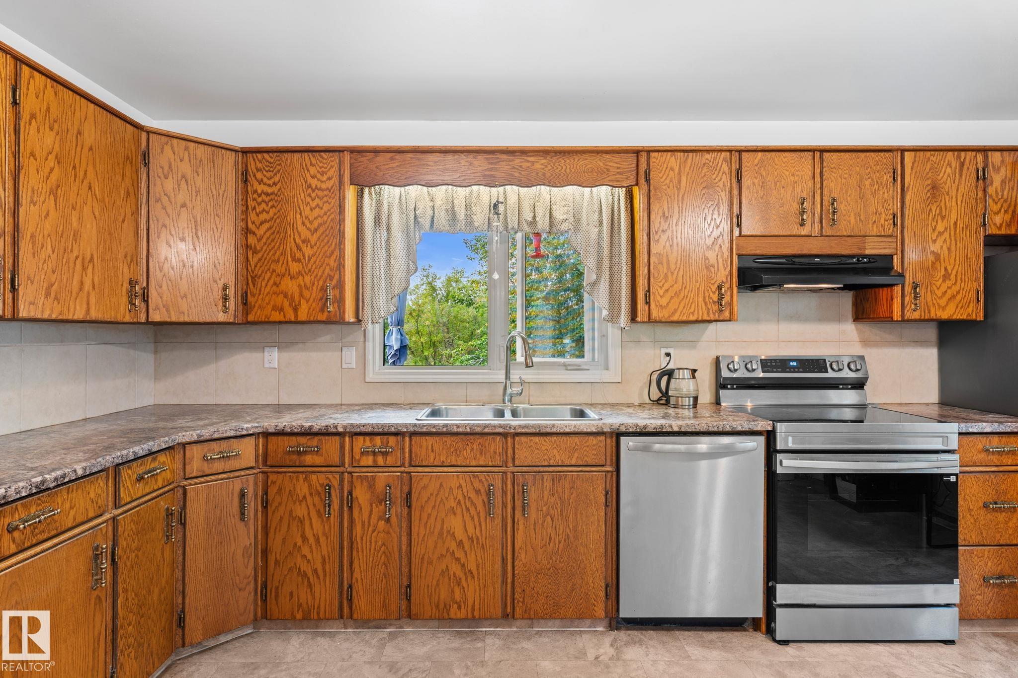 Photo 14 at 266 - 51559 Rge Road 225, Pine Grove Acres, Rural Strathcona County