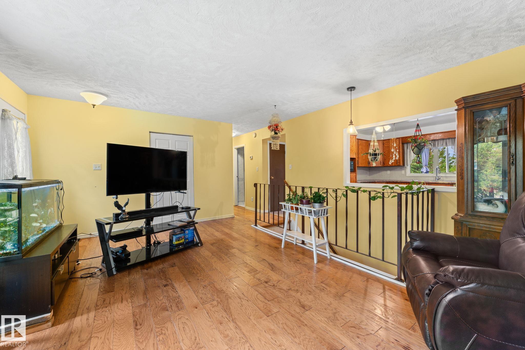 Photo 8 at 266 - 51559 Rge Road 225, Pine Grove Acres, Rural Strathcona County