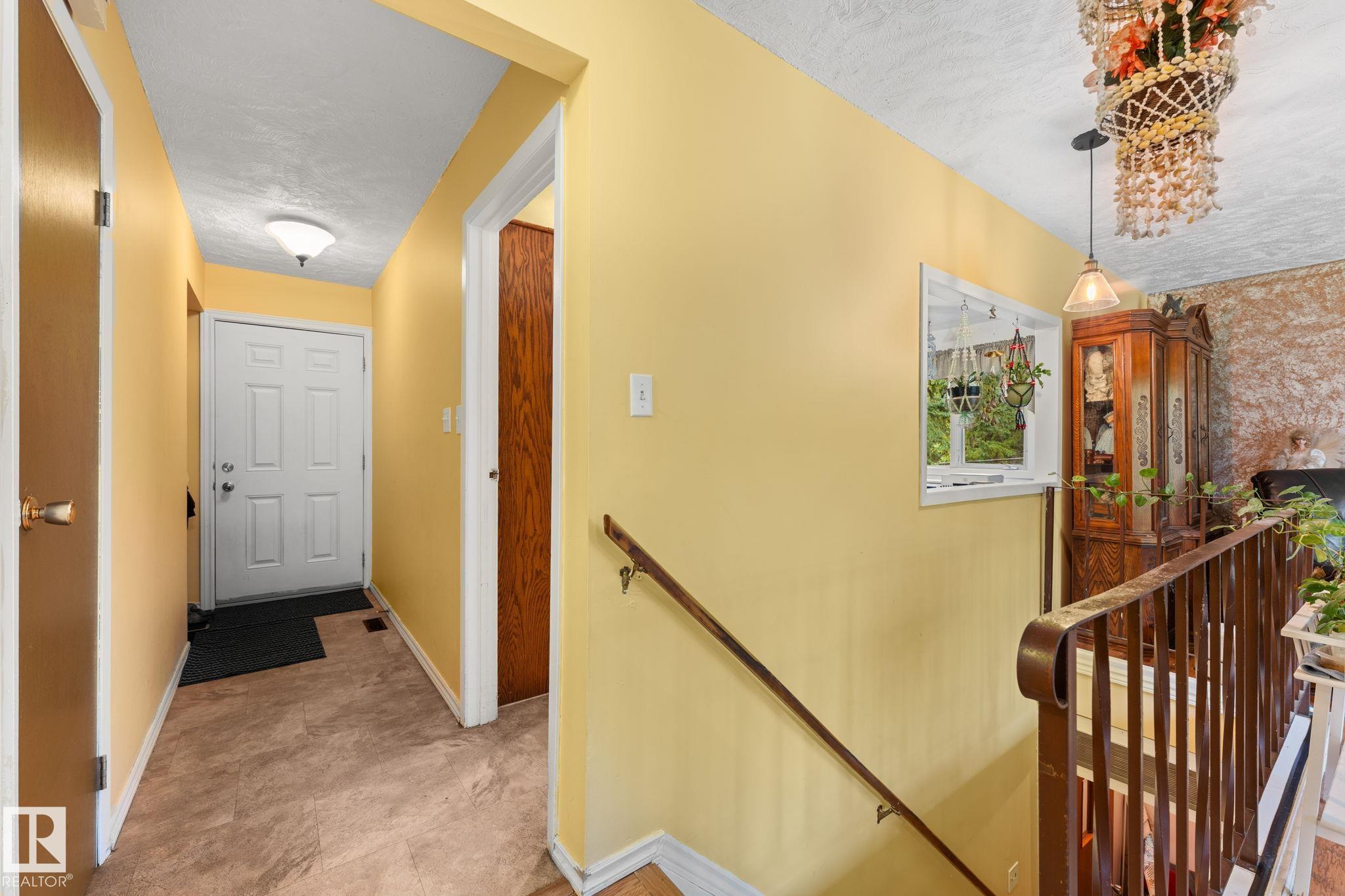 Photo 10 at 266 - 51559 Rge Road 225, Pine Grove Acres, Rural Strathcona County