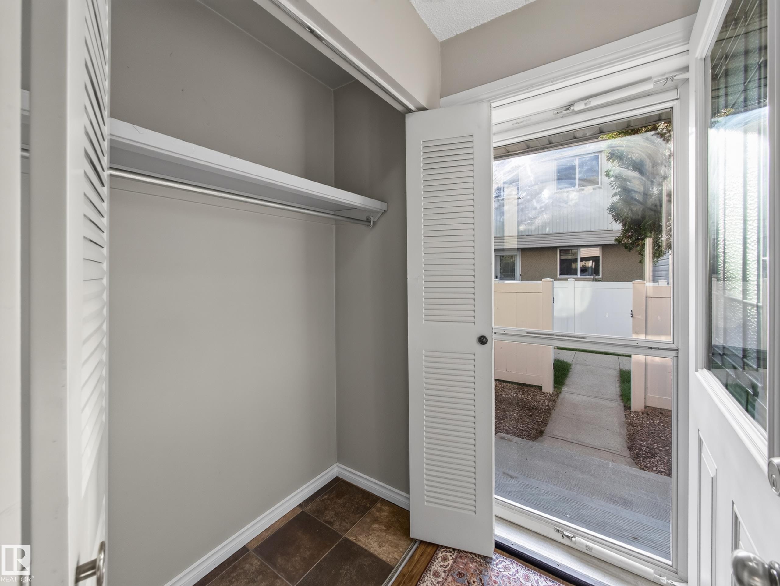 Photo 11 at 57 Woodvale Village NW, Greenview, Edmonton