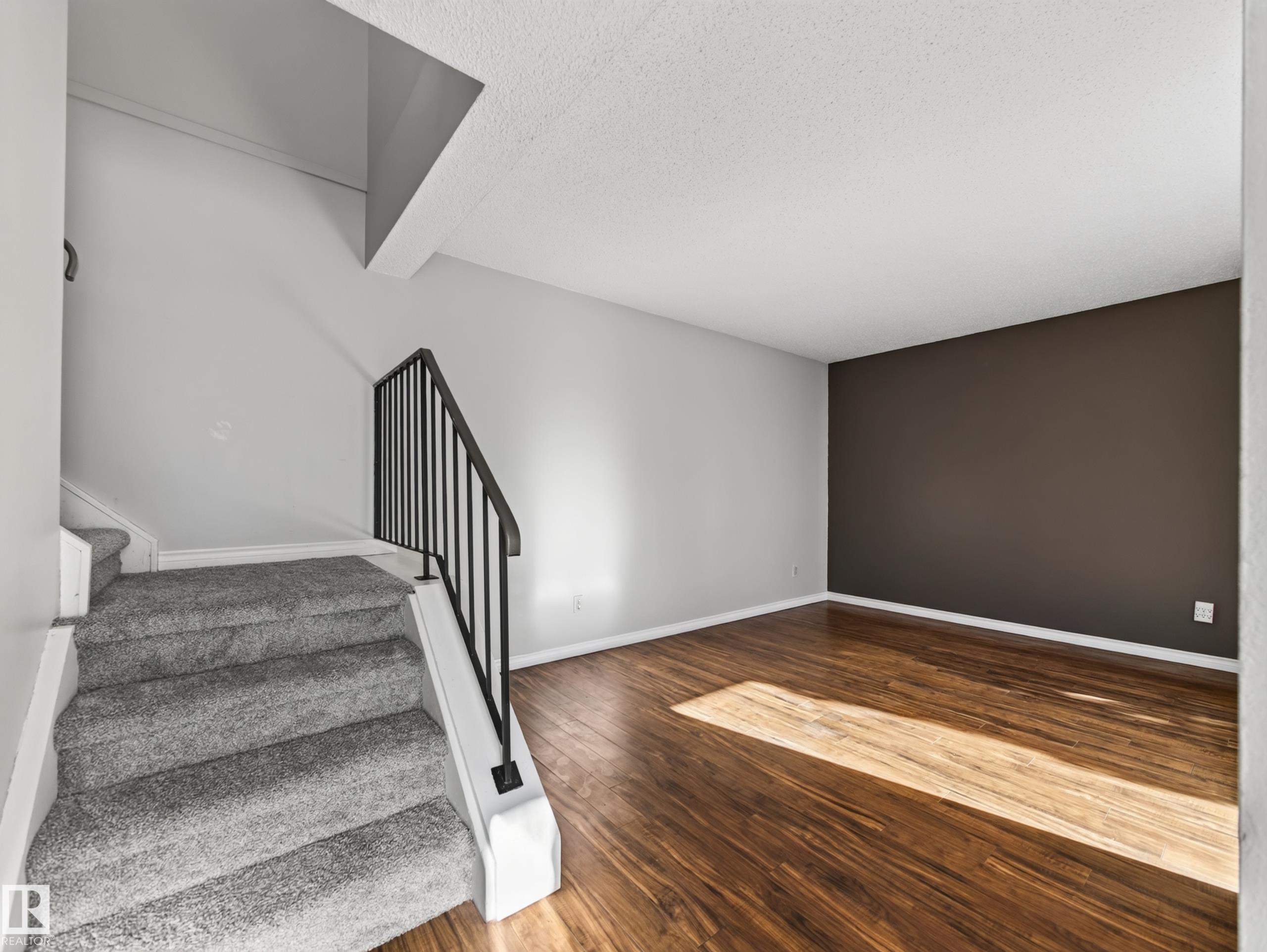 Photo 12 at 57 Woodvale Village NW, Greenview, Edmonton