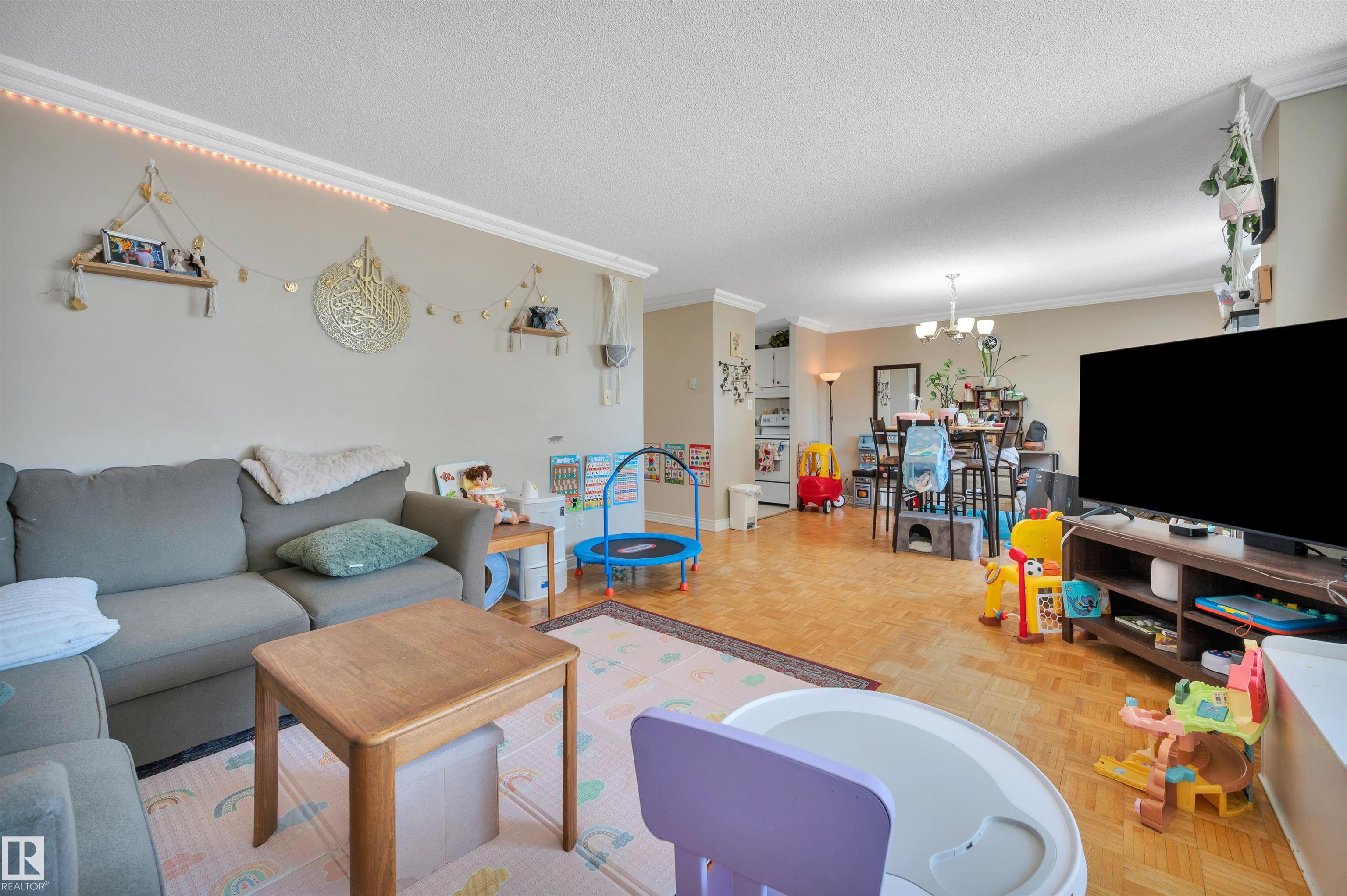 Photo 16 at 205 - 9835 113 Street NW, Wîhkwêntôwin, Edmonton