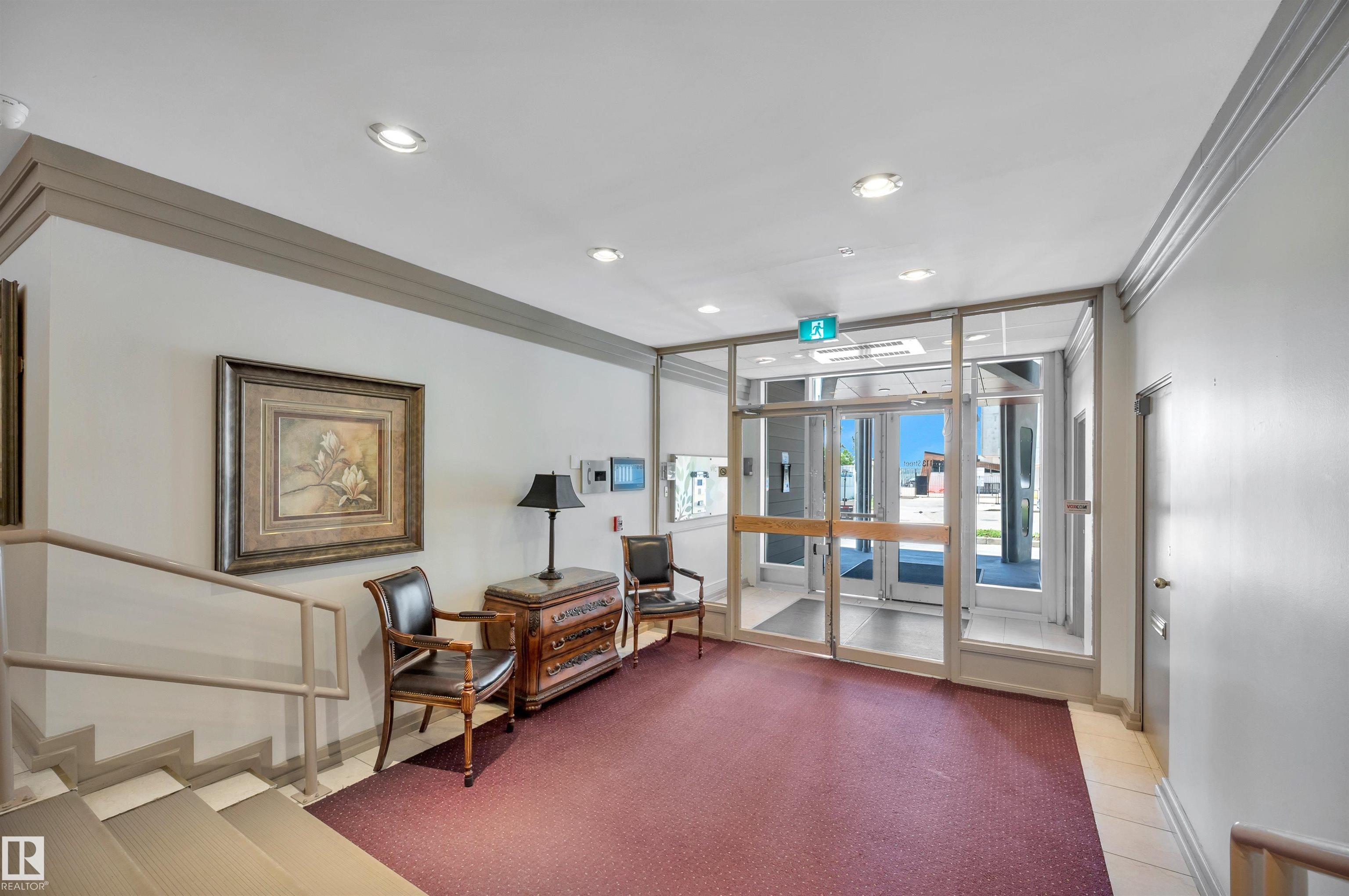 Photo 3 at 205 - 9835 113 Street NW, Wîhkwêntôwin, Edmonton