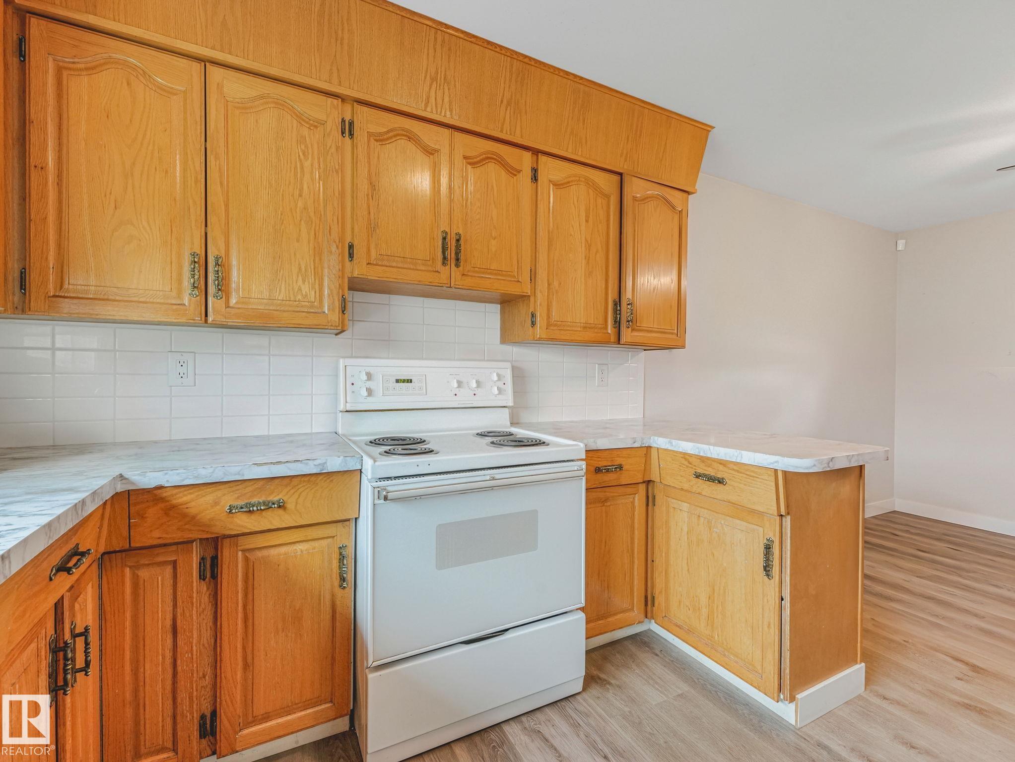 Photo 11 at 13807 92 Street NW, Northmount, Edmonton