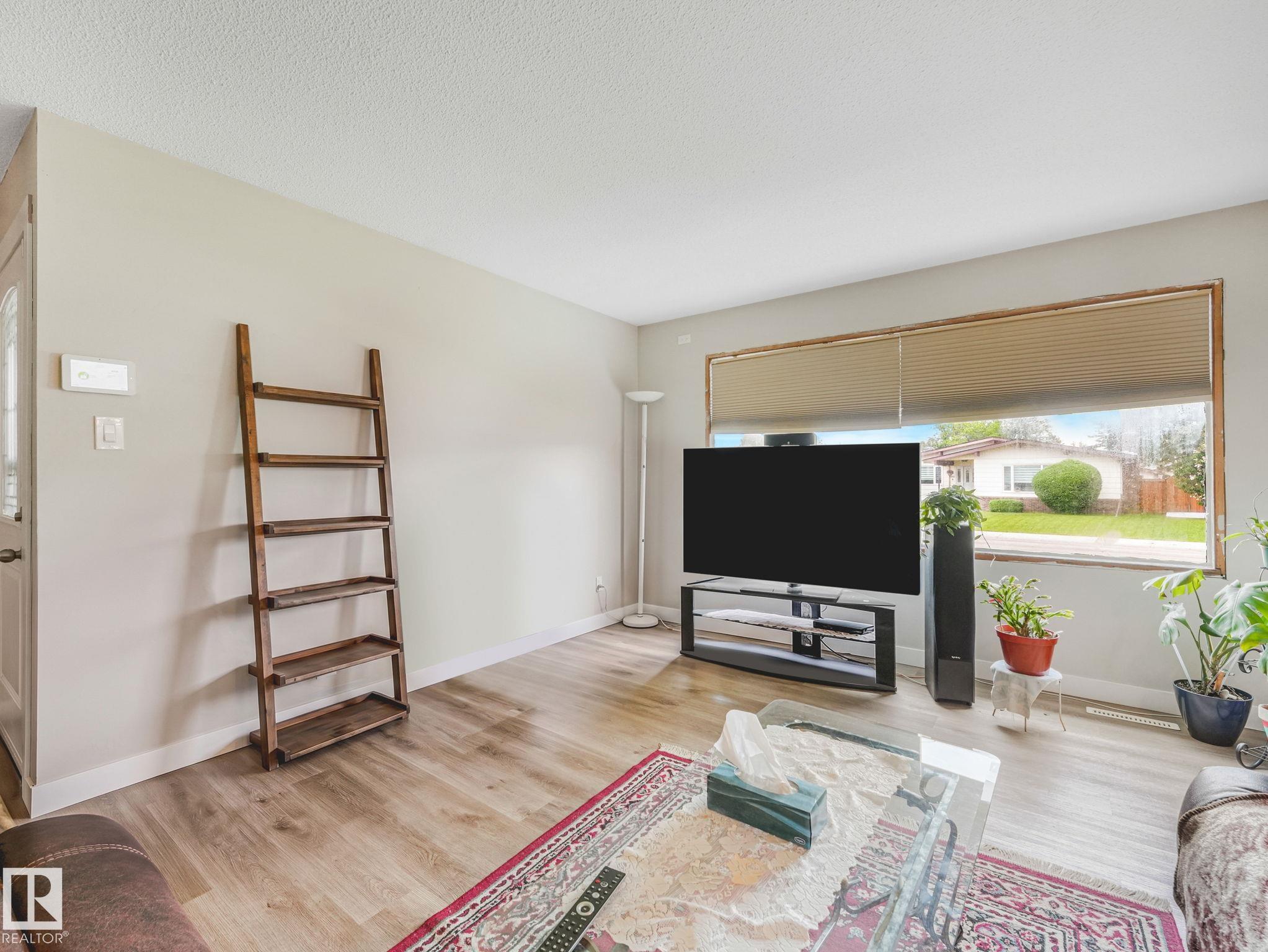 13807 92 Street NW, Northmount, Edmonton