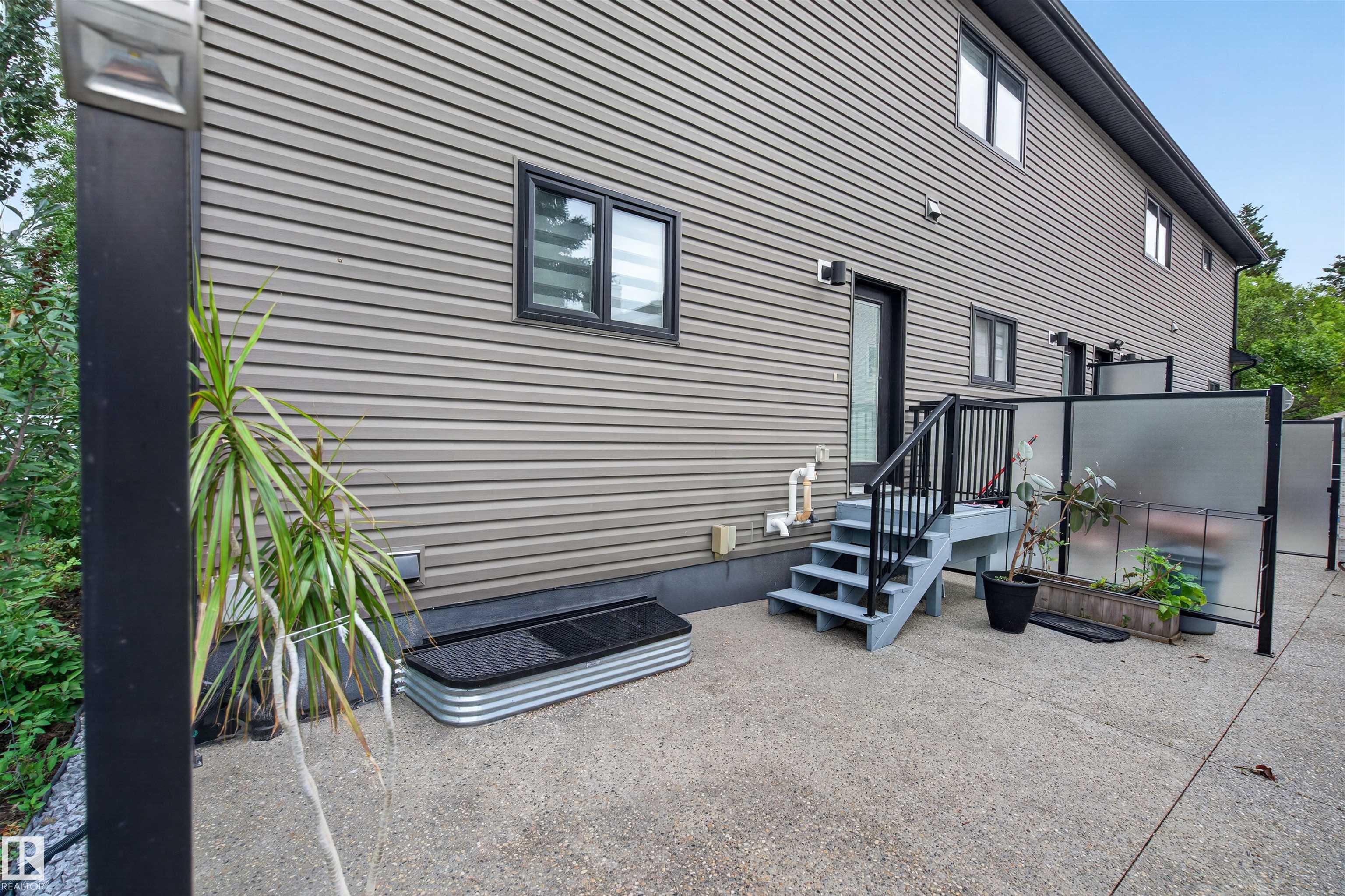 Photo 28 at 15009 108 Avenue NW, High Park, Edmonton