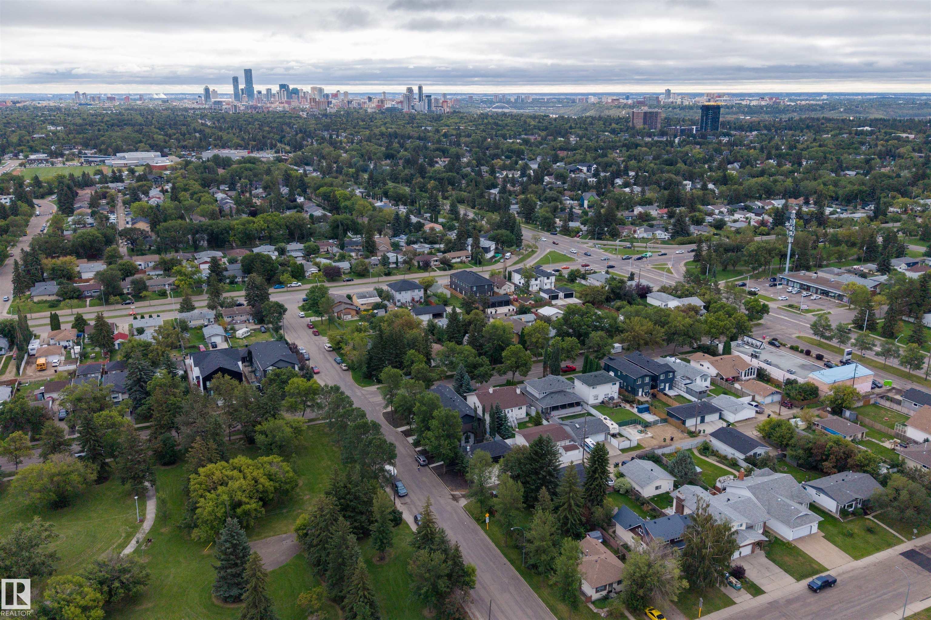 Photo 31 at 15009 108 Avenue NW, High Park, Edmonton