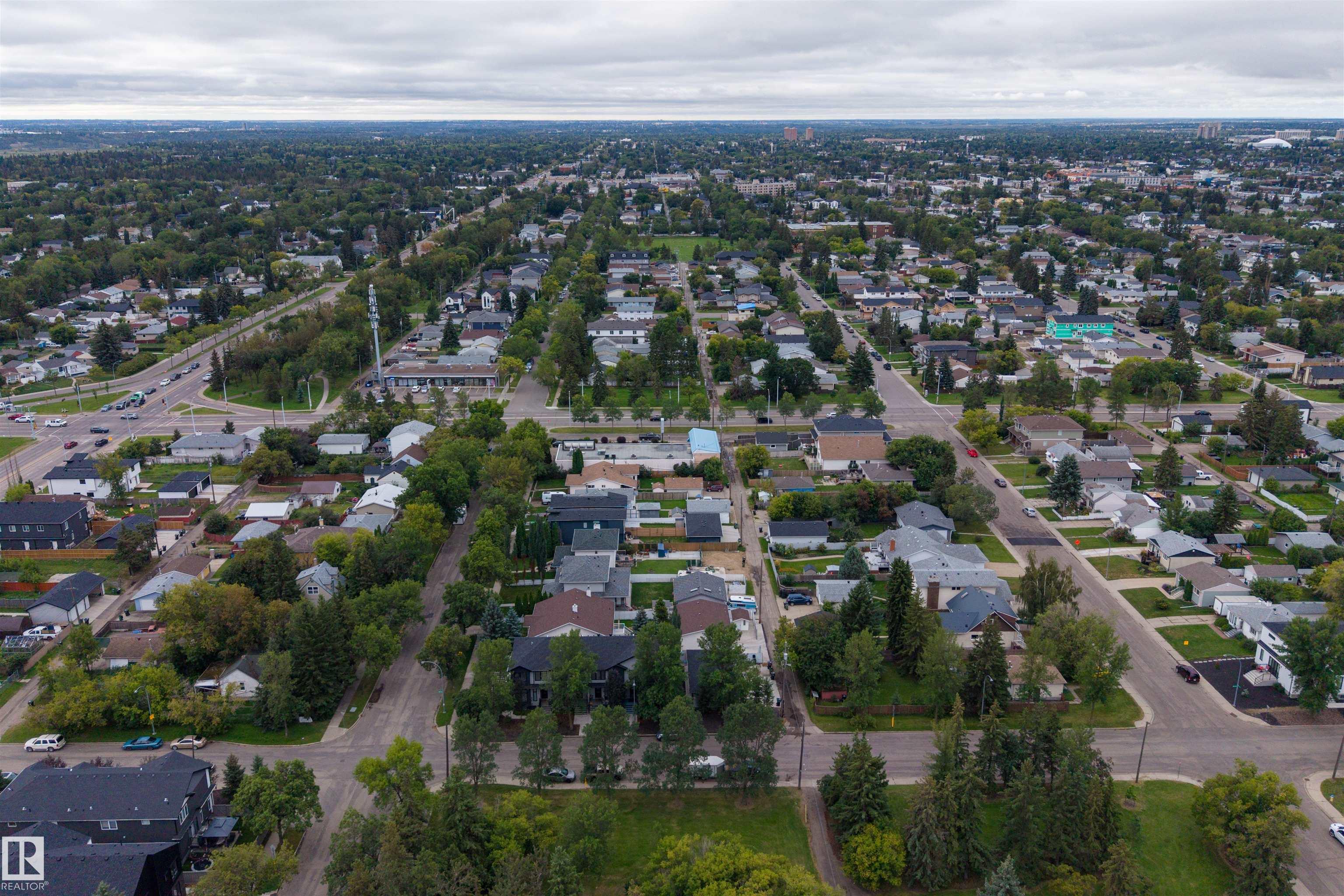 Photo 32 at 15009 108 Avenue NW, High Park, Edmonton
