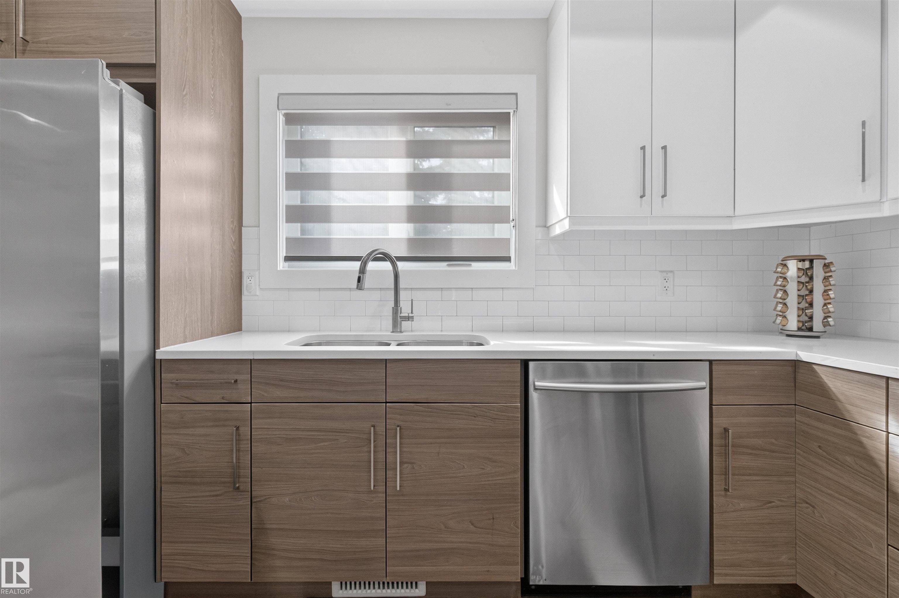 Photo 9 at 15009 108 Avenue NW, High Park, Edmonton