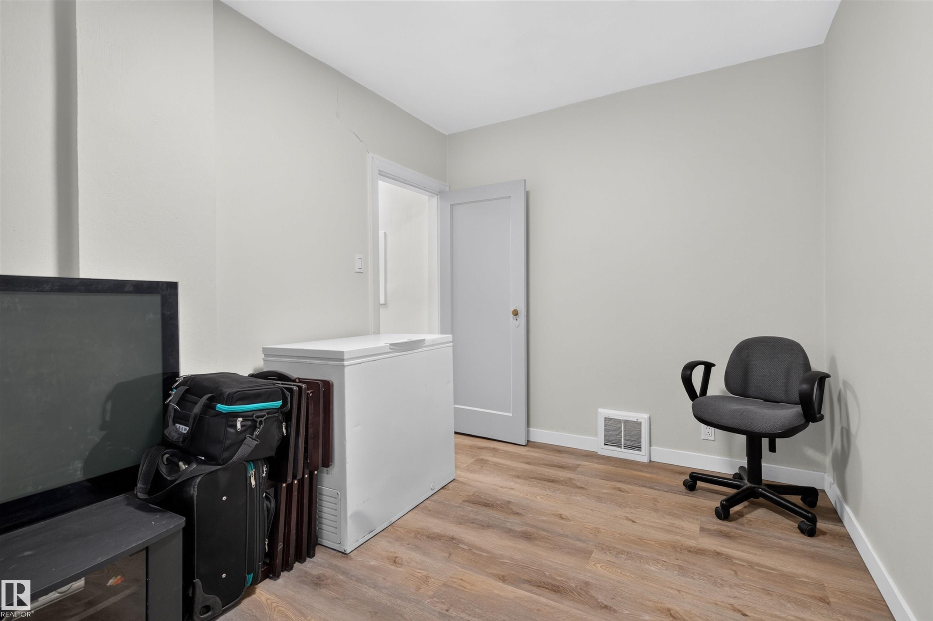 Photo 21 at 11431 88 Street NW, Parkdale, Edmonton