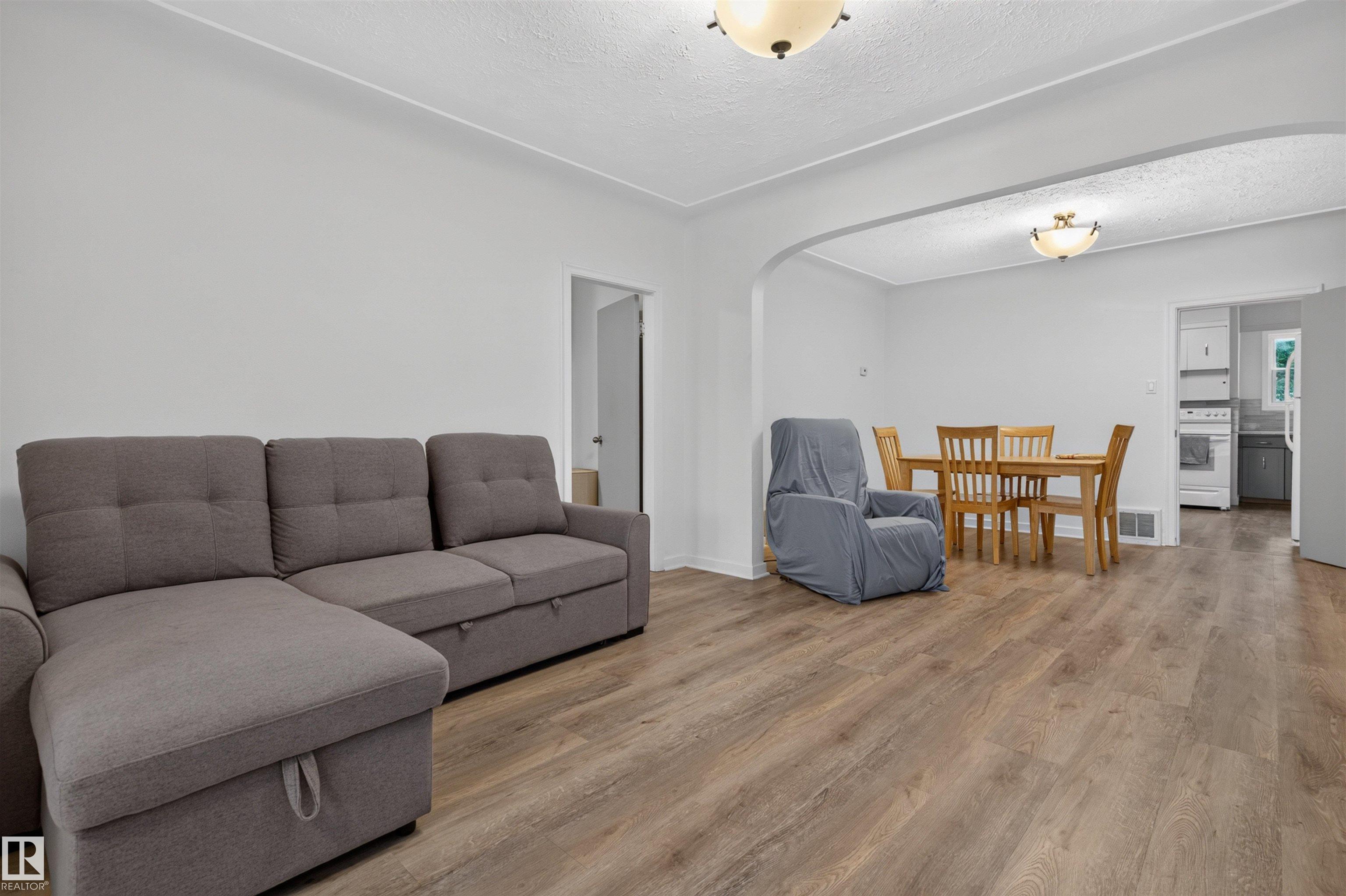 Photo 7 at 11431 88 Street NW, Parkdale, Edmonton