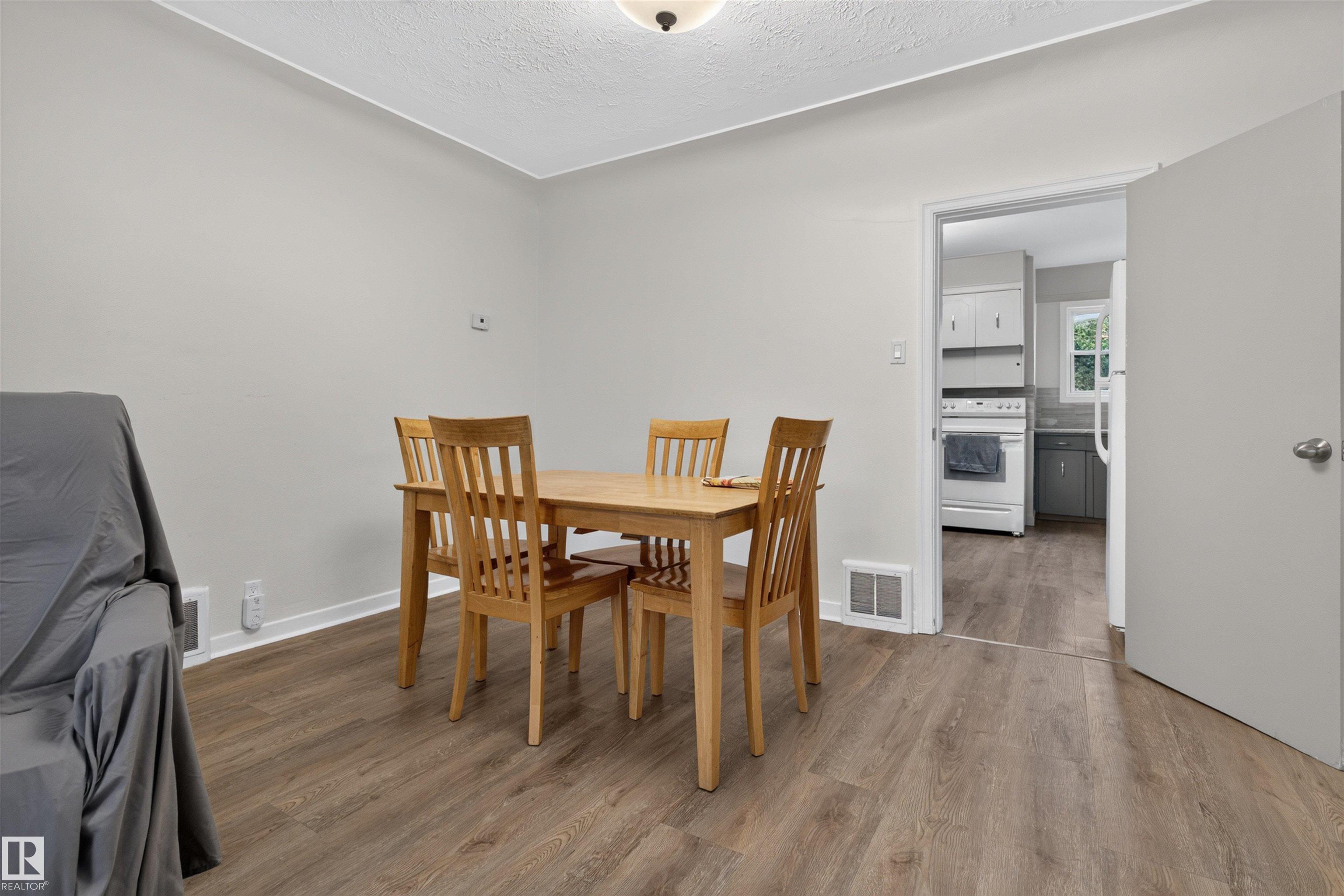 Photo 8 at 11431 88 Street NW, Parkdale, Edmonton