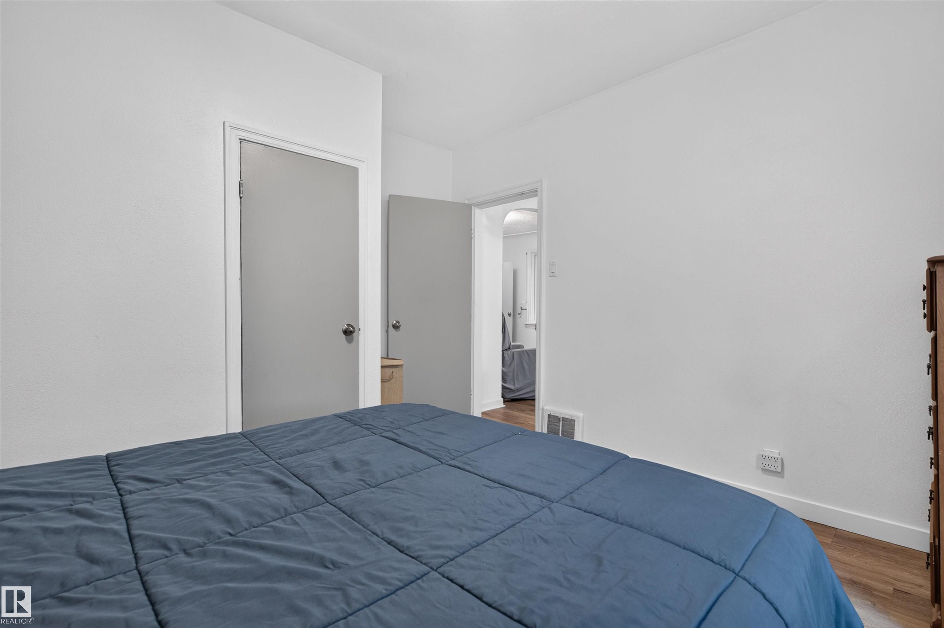 Photo 10 at 11431 88 Street NW, Parkdale, Edmonton