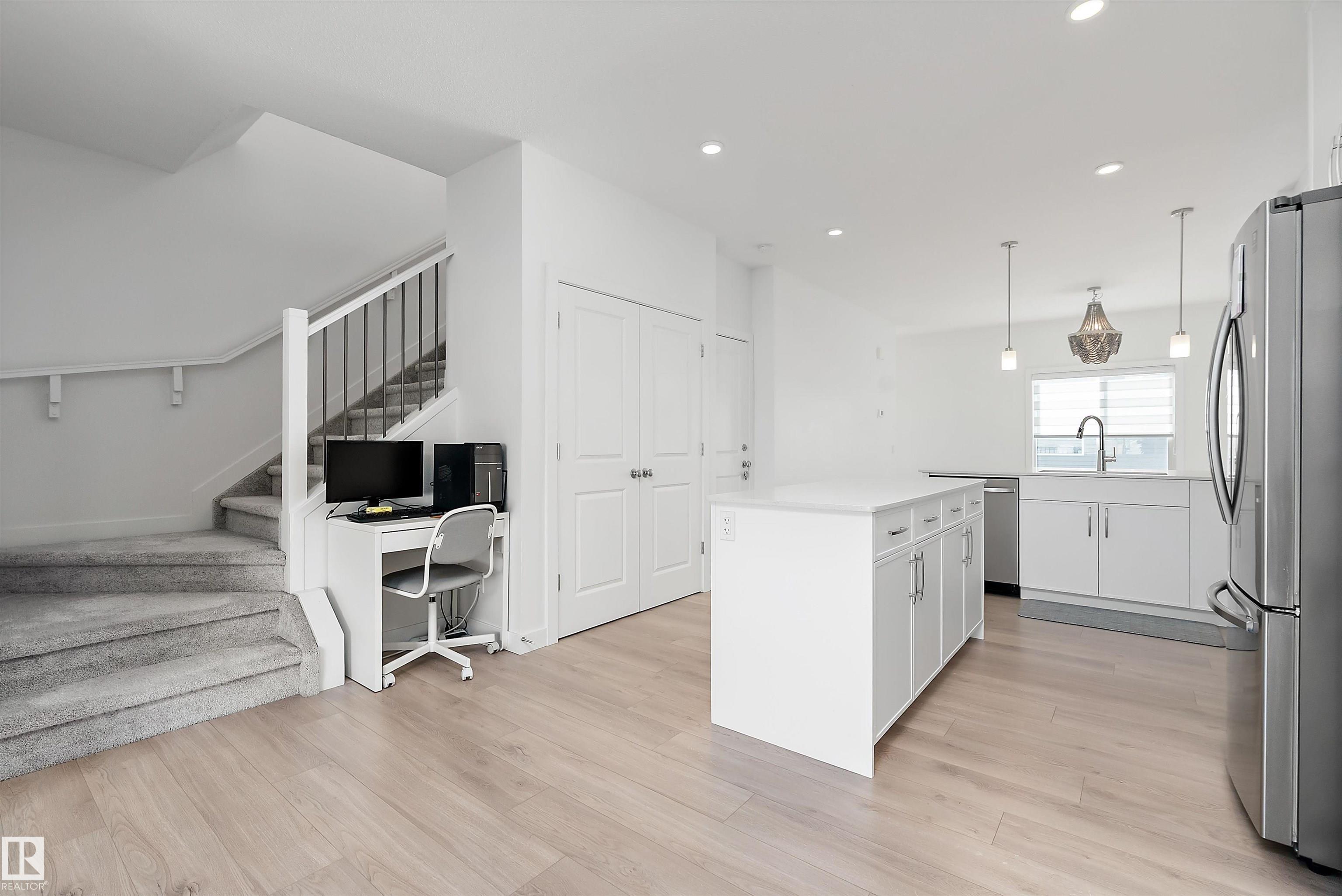 Photo 11 at 2644 192 Street NW, The Uplands, Edmonton