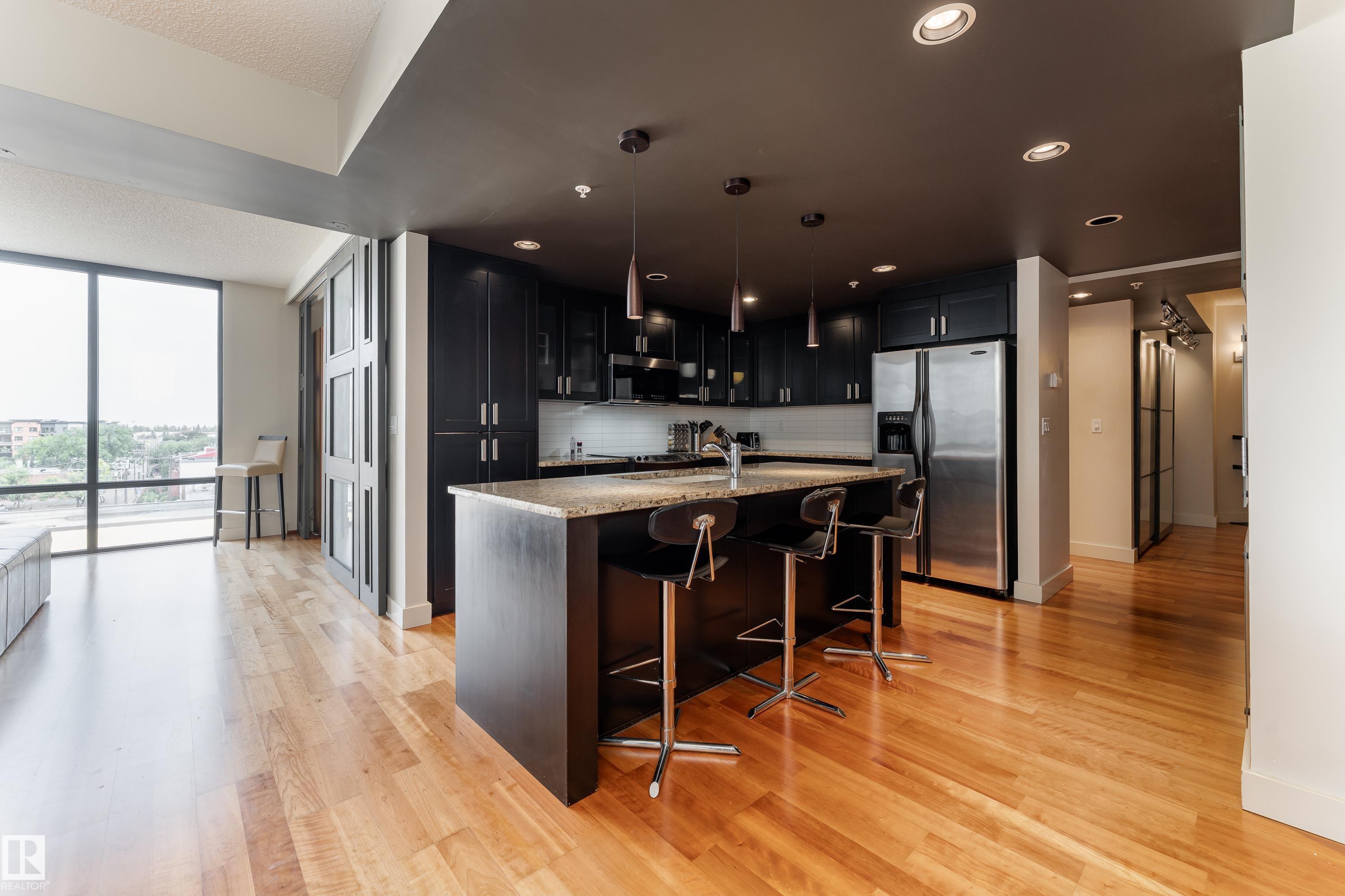 602 - 10028 119 Street NW, Wîhkwêntôwin, Edmonton