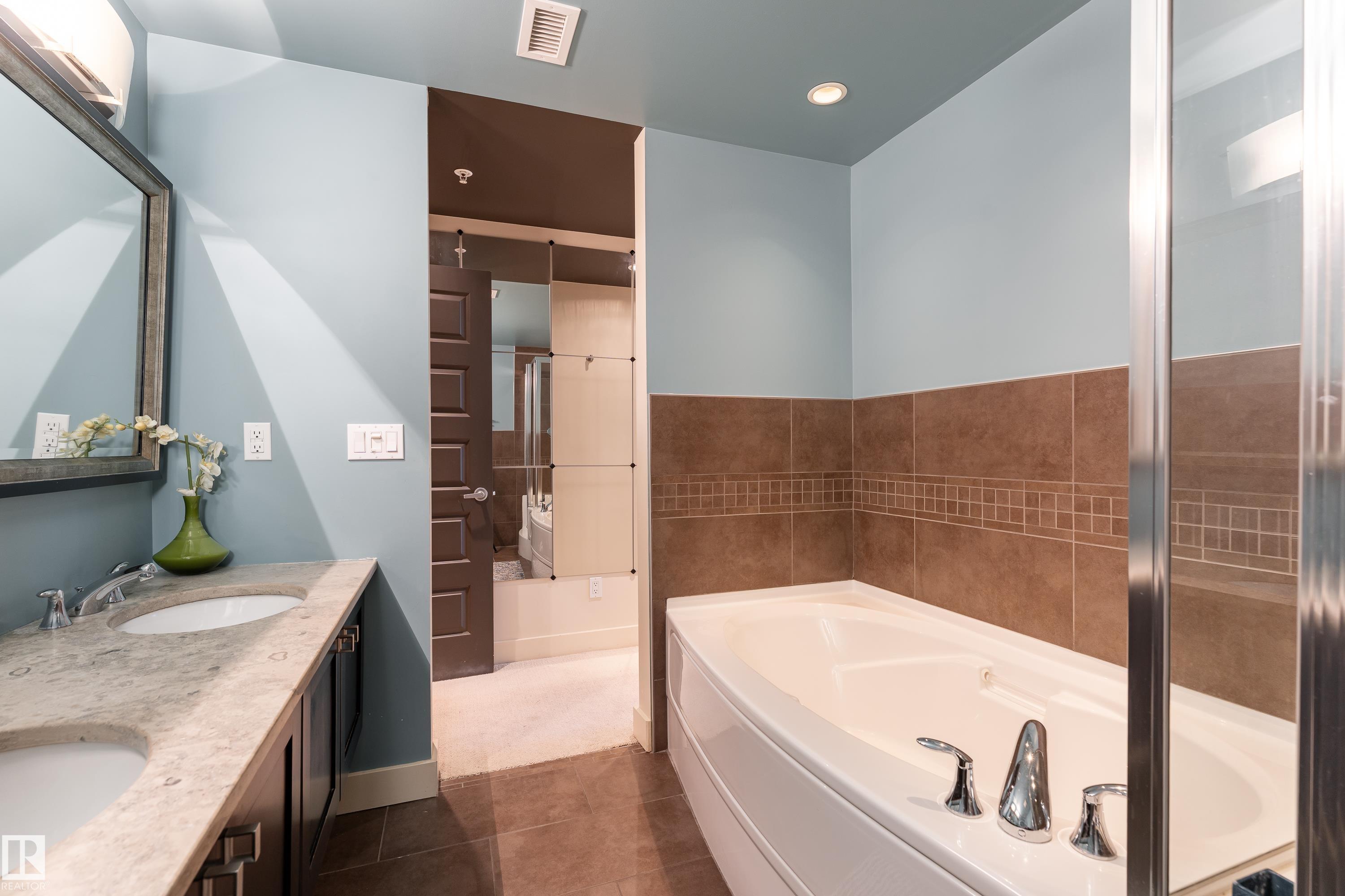 Photo 25 at 602 - 10028 119 Street NW, Wîhkwêntôwin, Edmonton