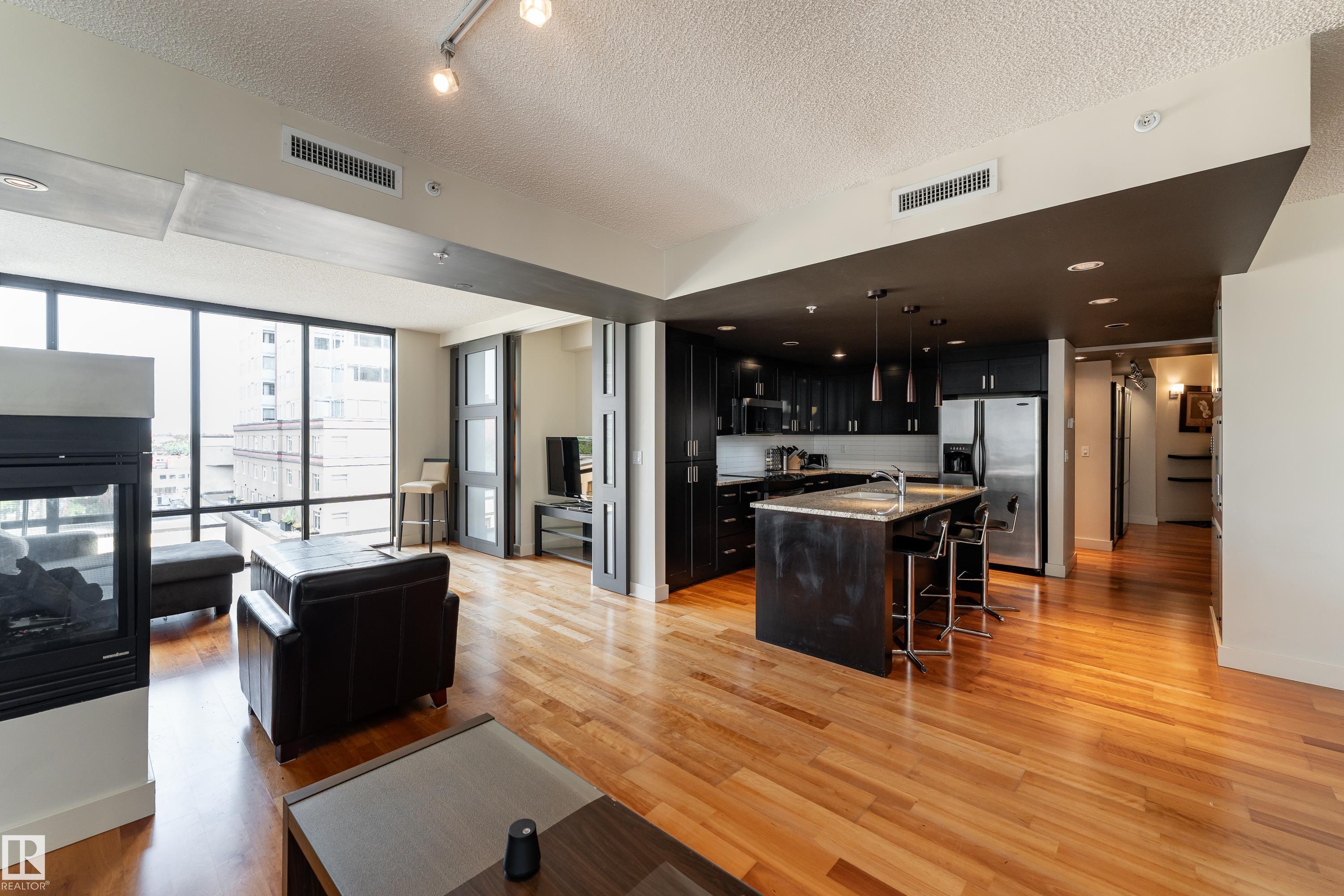 602 - 10028 119 Street NW, Wîhkwêntôwin, Edmonton