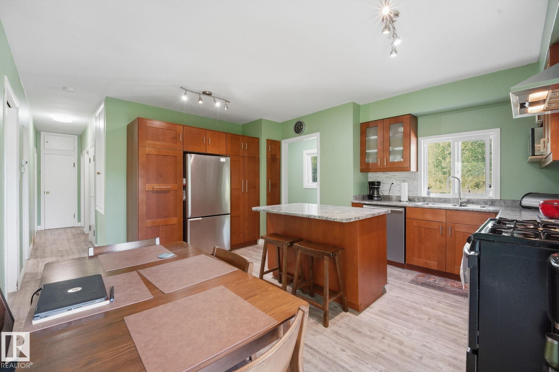 Photo 14 at 1 - 53522 Rge Road 280, Hacienda Estates, Rural Parkland County
