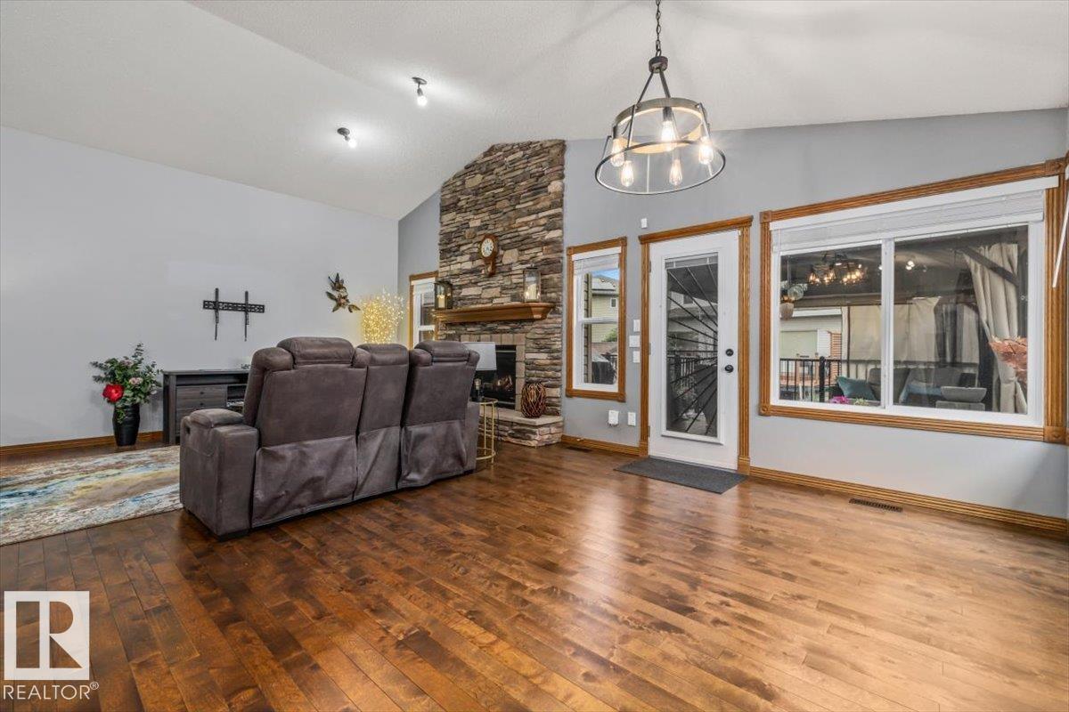 Photo 13 at 61 Linkside Boulevard, Linkside, Spruce Grove