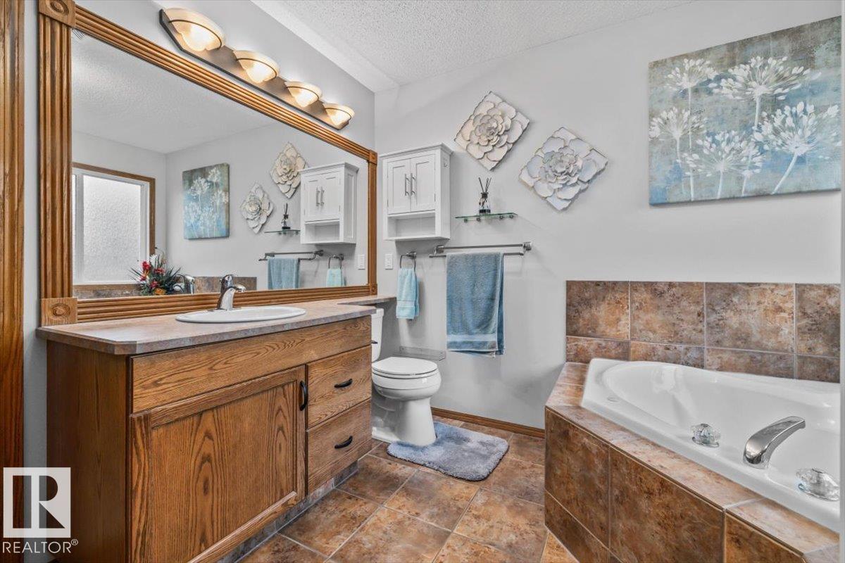 Photo 24 at 61 Linkside Boulevard, Linkside, Spruce Grove