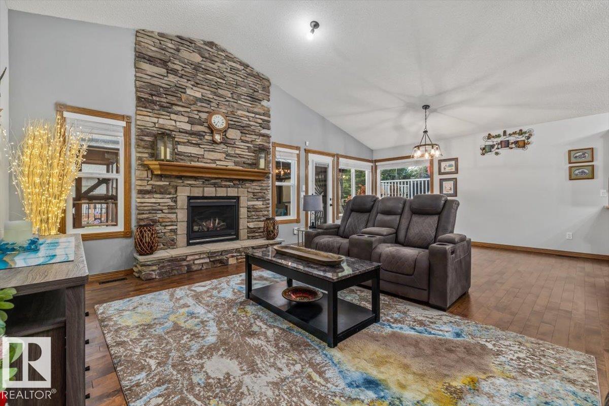 Photo 10 at 61 Linkside Boulevard, Linkside, Spruce Grove