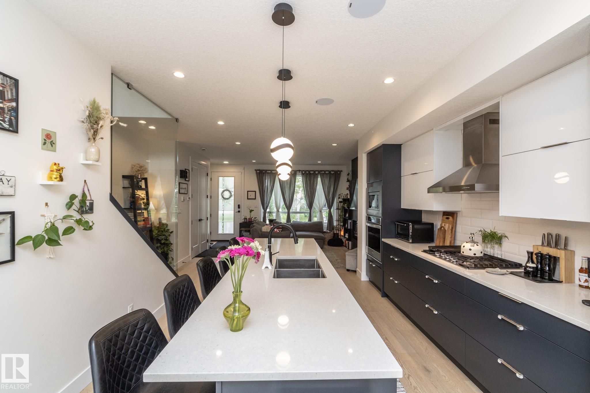 Photo 11 at 7733 81 Avenue NW, King Edward Park, Edmonton