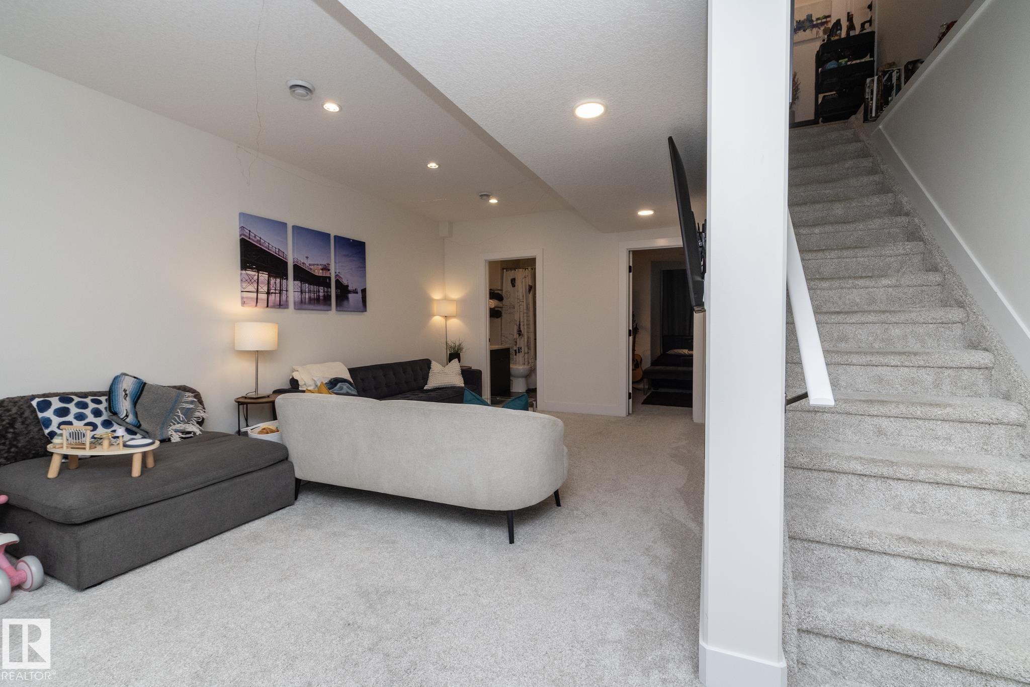 Photo 42 at 7733 81 Avenue NW, King Edward Park, Edmonton