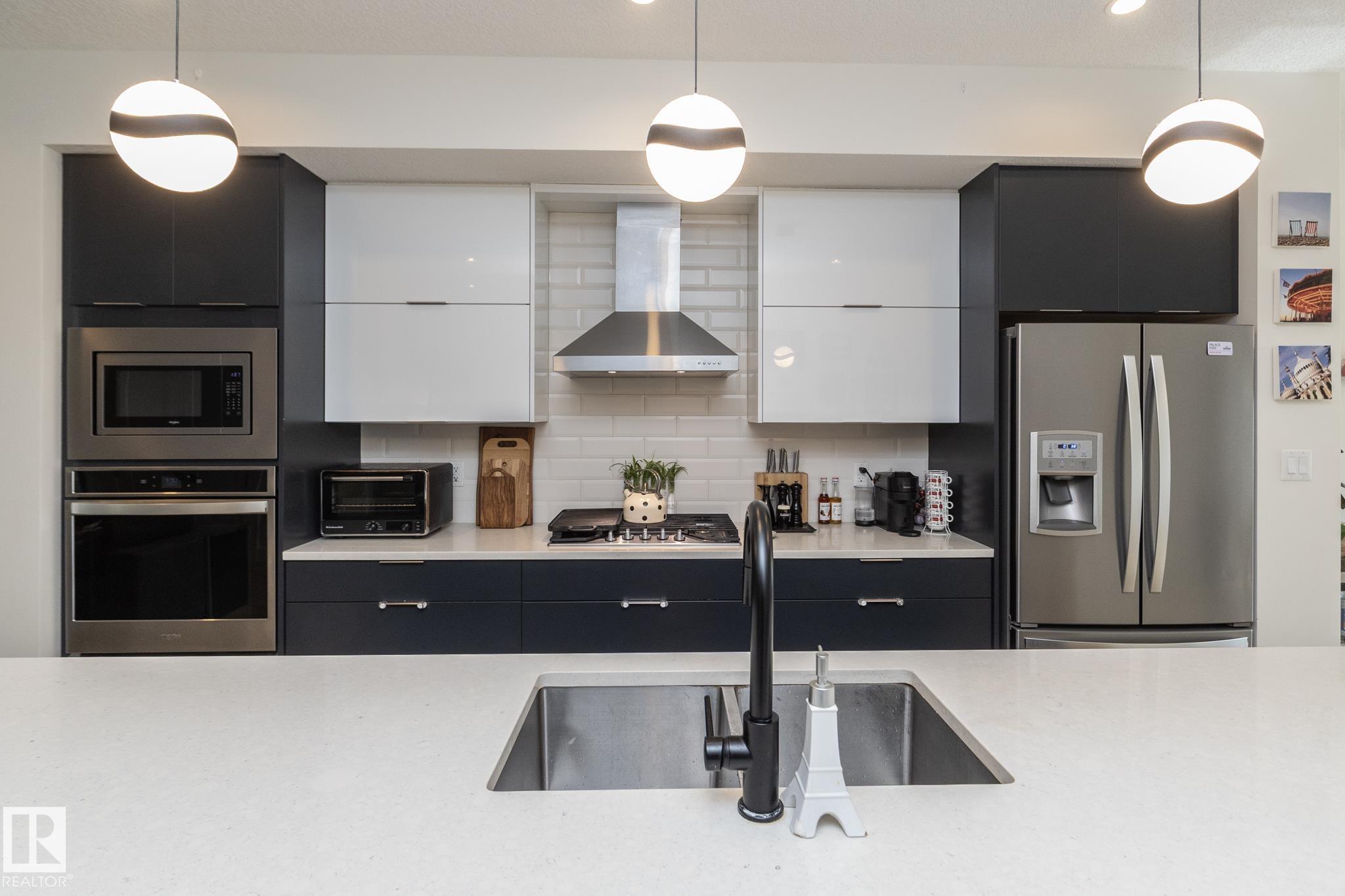 Photo 10 at 7733 81 Avenue NW, King Edward Park, Edmonton
