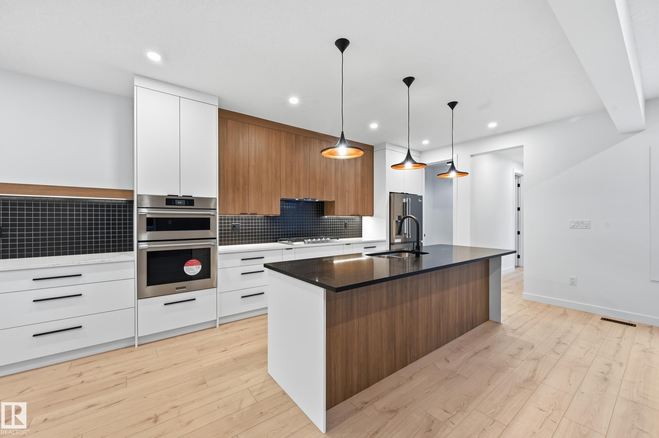 Photo 12 at 11121 51 Street NW, Highlands, Edmonton