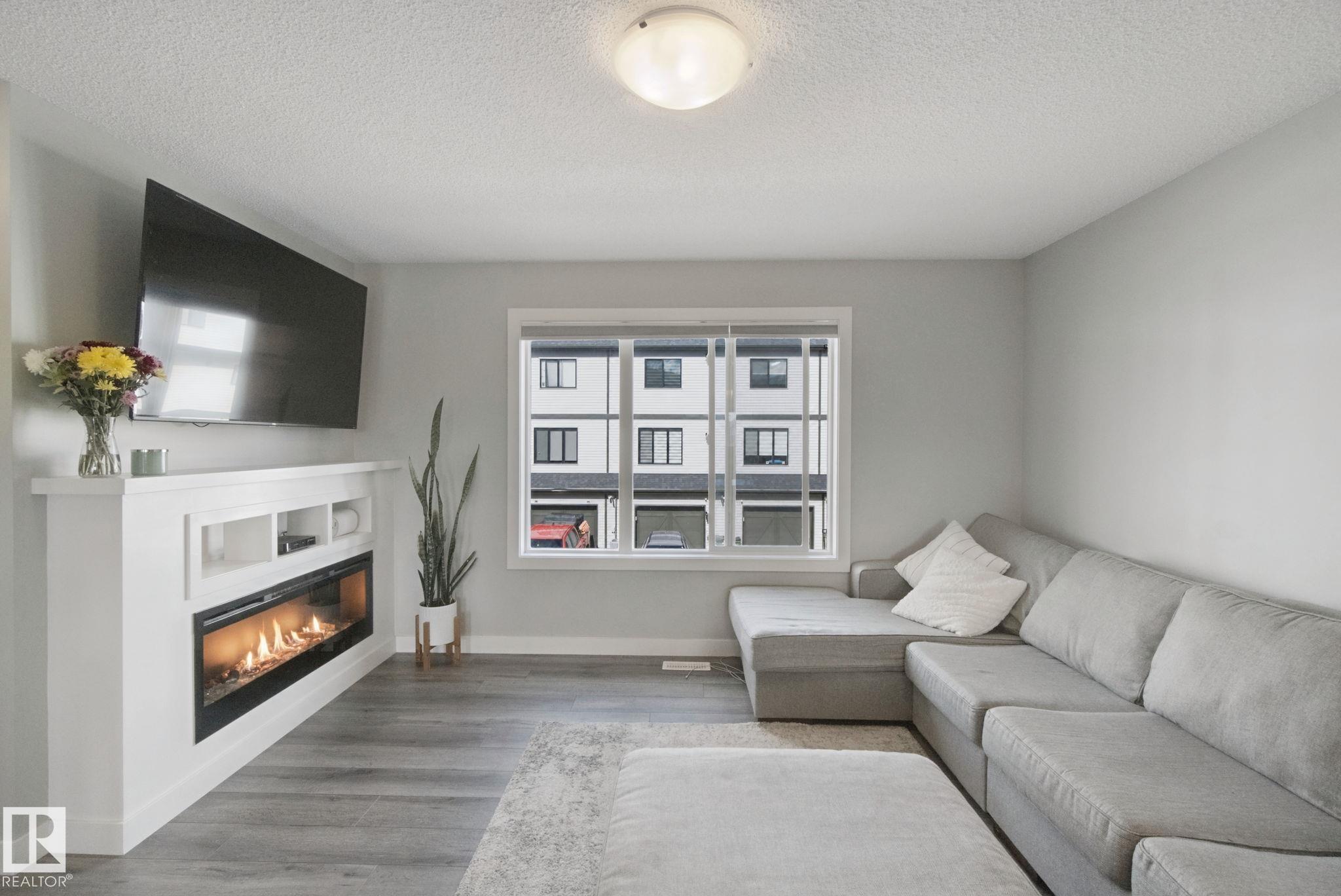 Photo 6 at 19612 27 Avenue NW, The Uplands, Edmonton