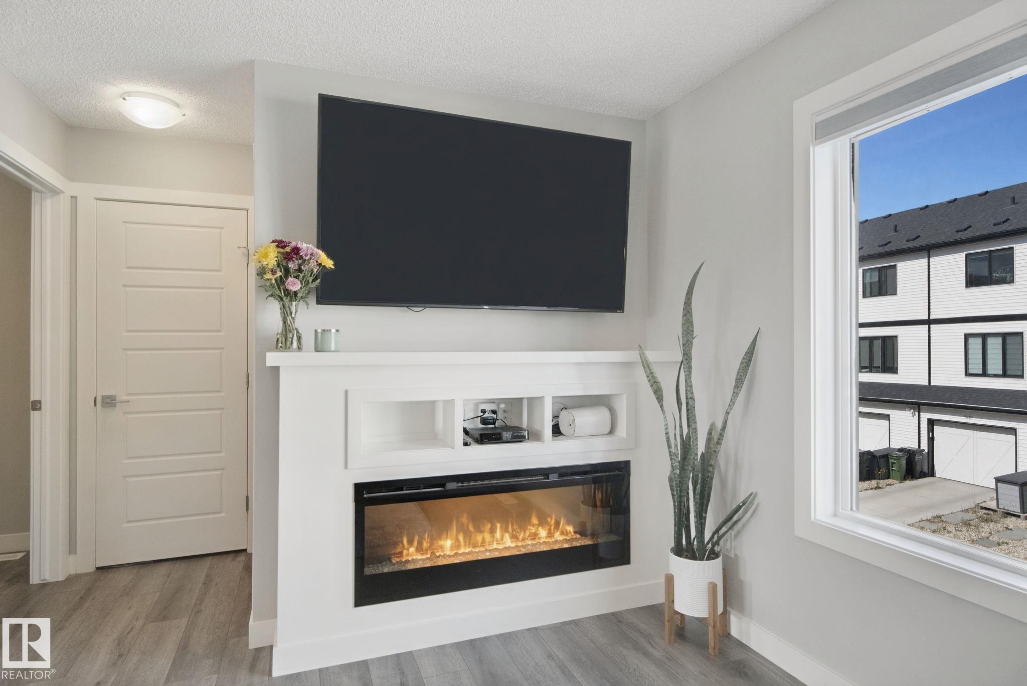 Photo 10 at 19612 27 Avenue NW, The Uplands, Edmonton