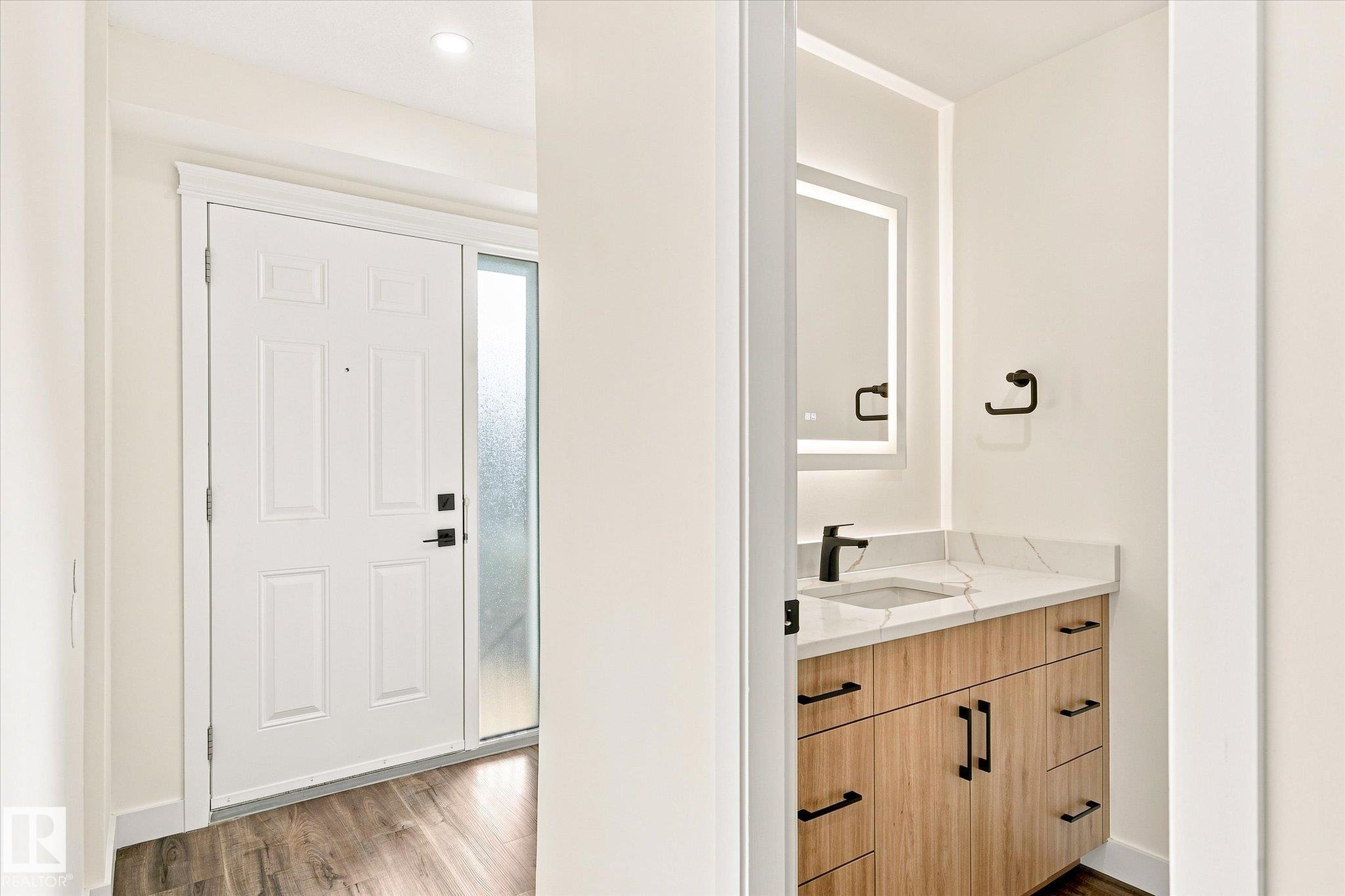 Photo 14 at 17325 85 Avenue NW, Thorncliffe, Edmonton