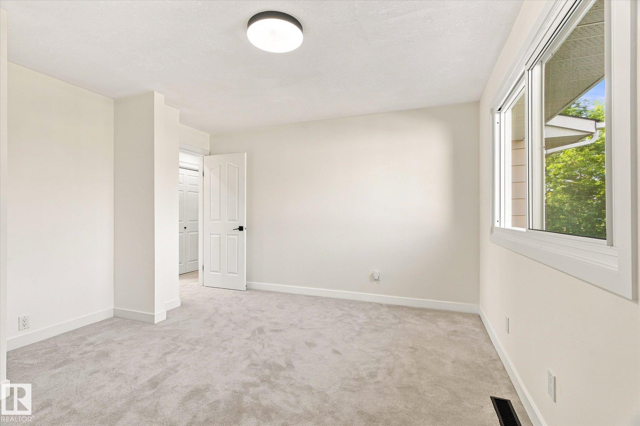 Photo 22 at 17325 85 Avenue NW, Thorncliffe, Edmonton
