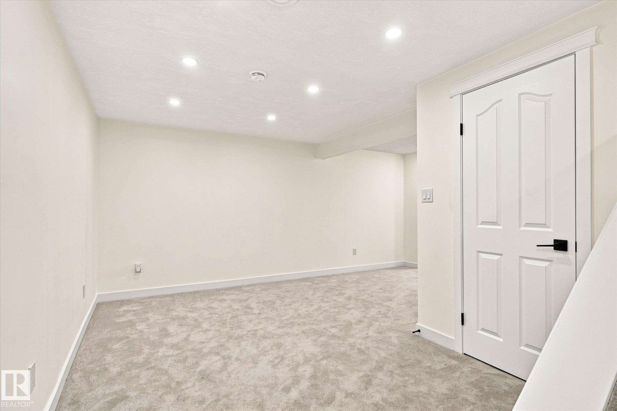 Photo 34 at 17325 85 Avenue NW, Thorncliffe, Edmonton