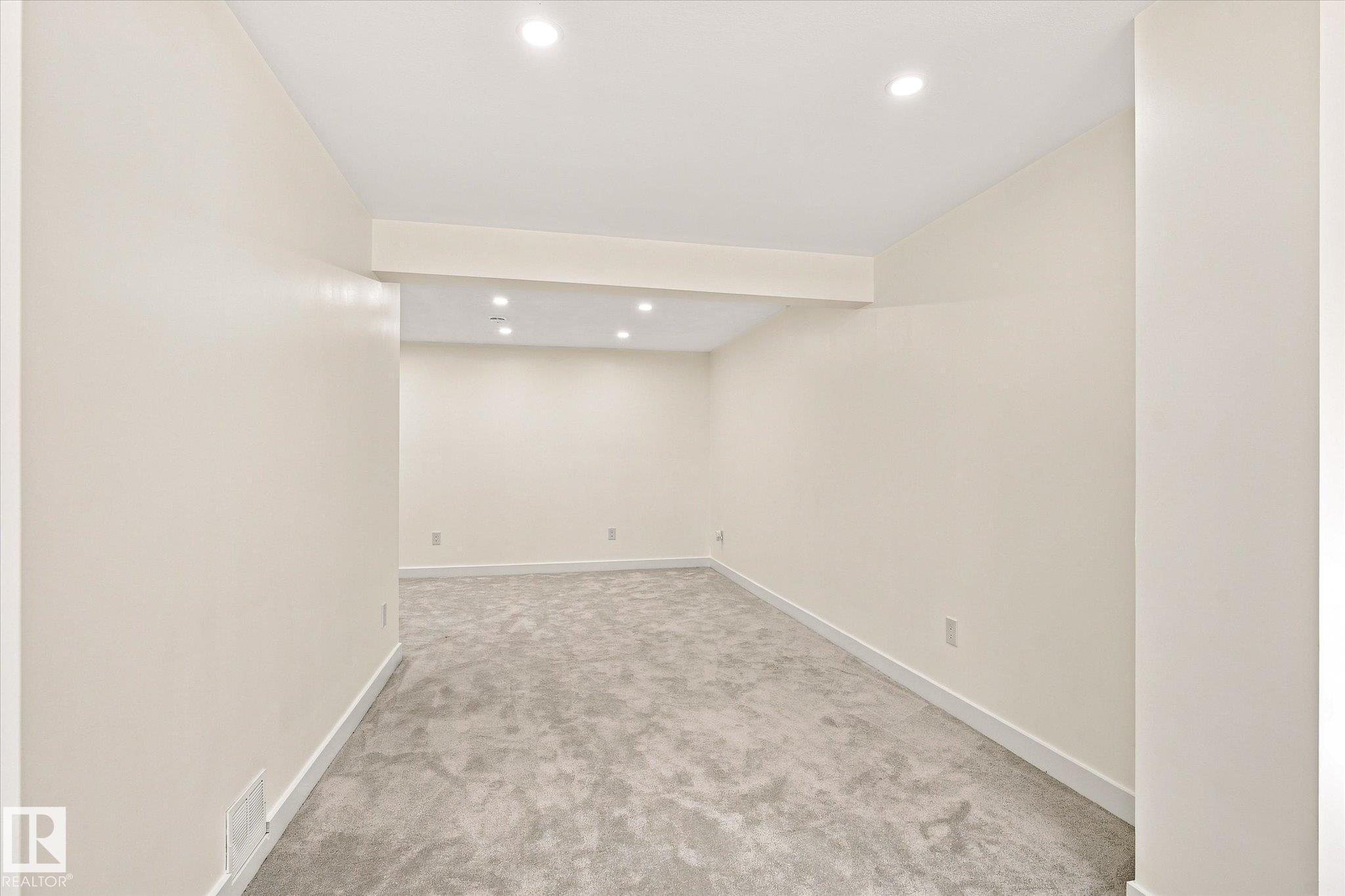 Photo 37 at 17325 85 Avenue NW, Thorncliffe, Edmonton