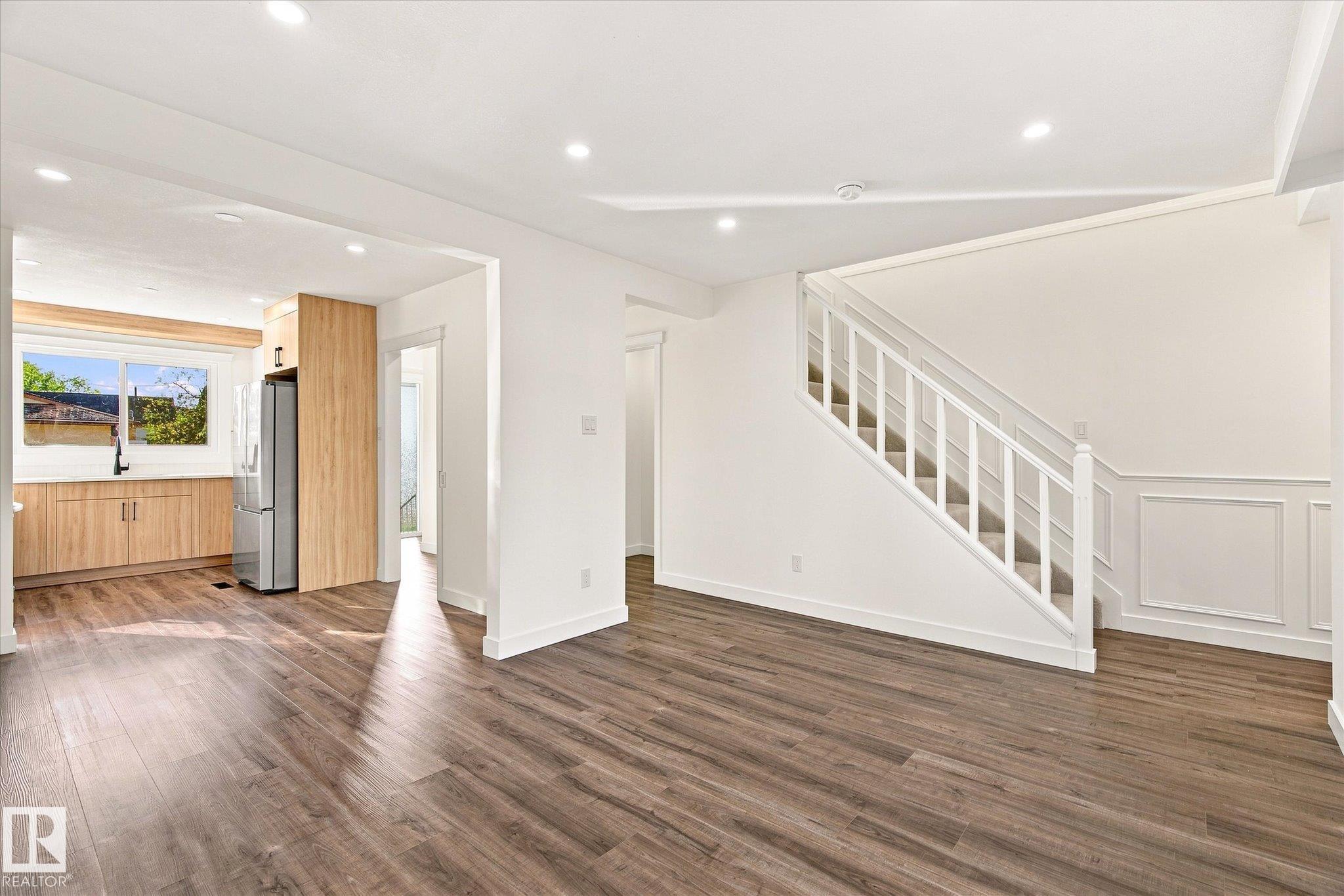 Photo 6 at 17325 85 Avenue NW, Thorncliffe, Edmonton