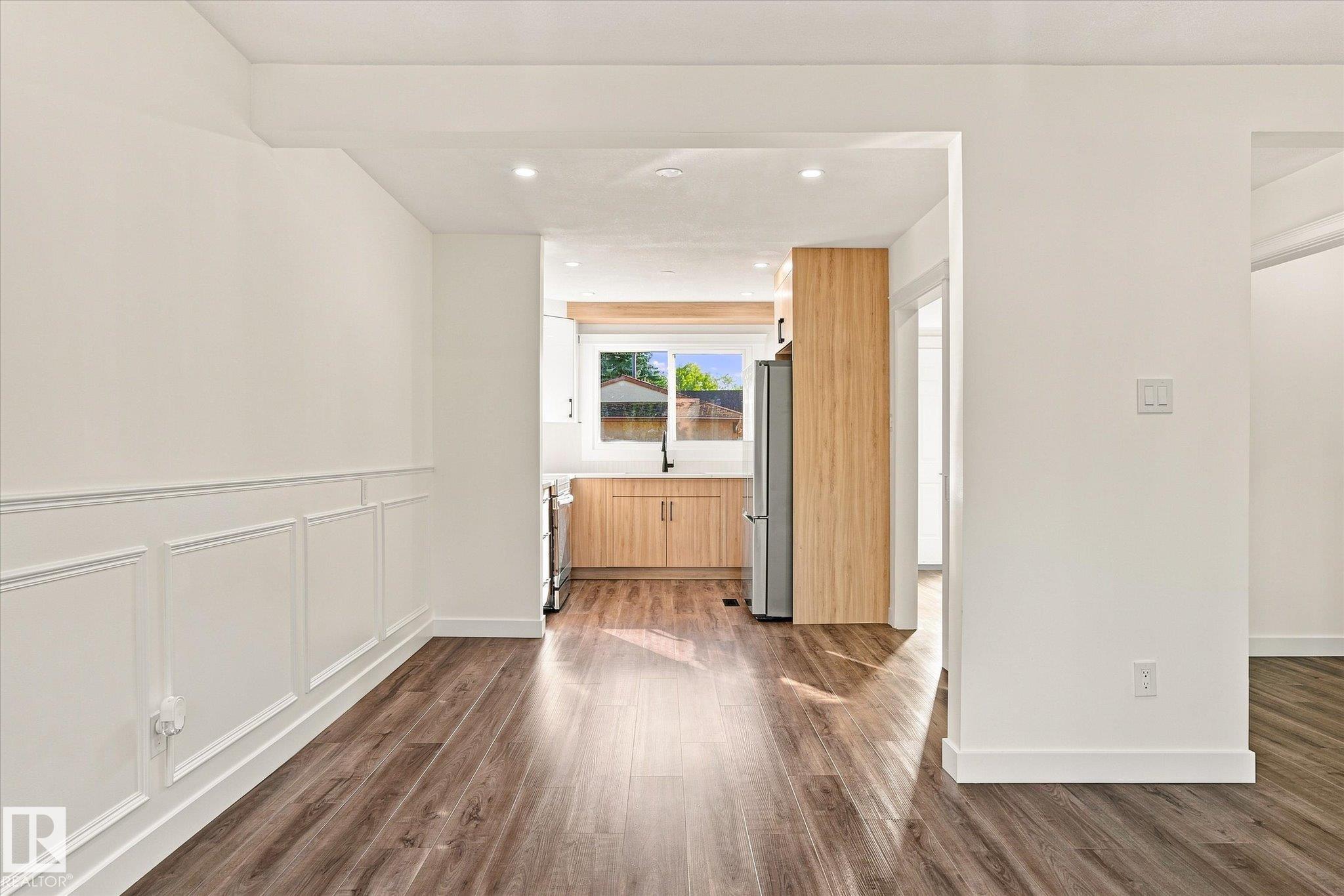 Photo 7 at 17325 85 Avenue NW, Thorncliffe, Edmonton