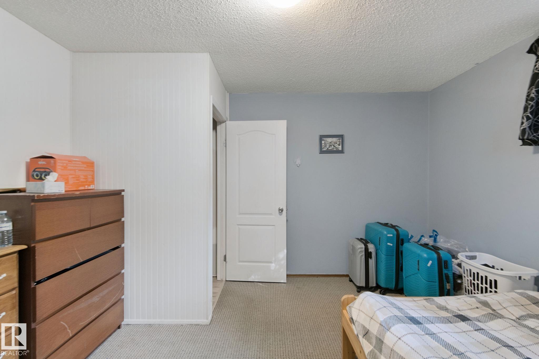 https://zimg.paragon.ice.com/ParagonImages/Property/PM/RAE/225420664/48/0/0/b6b816df221582262d647b3112c16f02/1/0c593fc6d263c6d434f893a5b12acb4f/225420664-f3b4c762-51da-4f27-95c0-357d1bc9f618.JPG