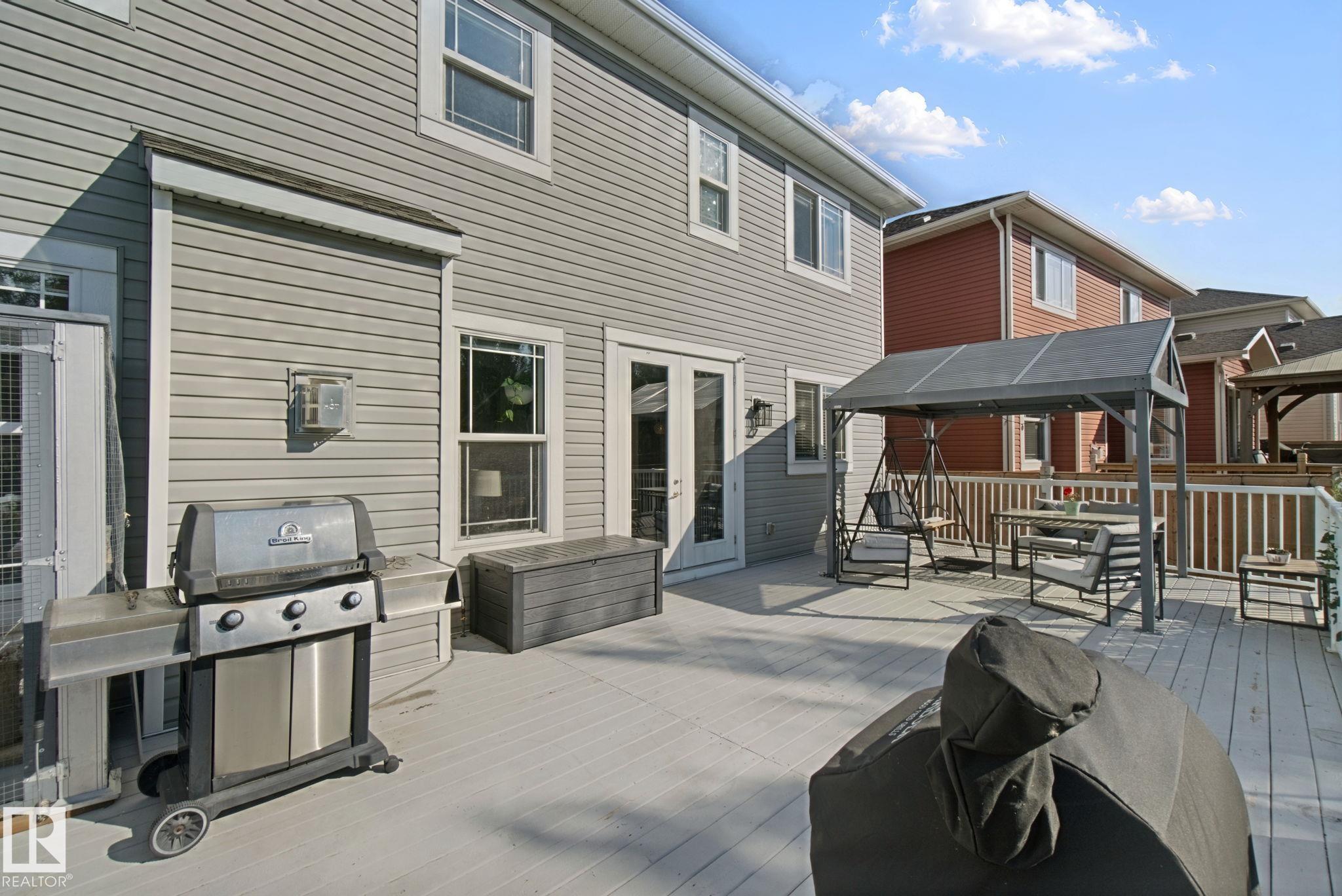Listing photo thumbnail