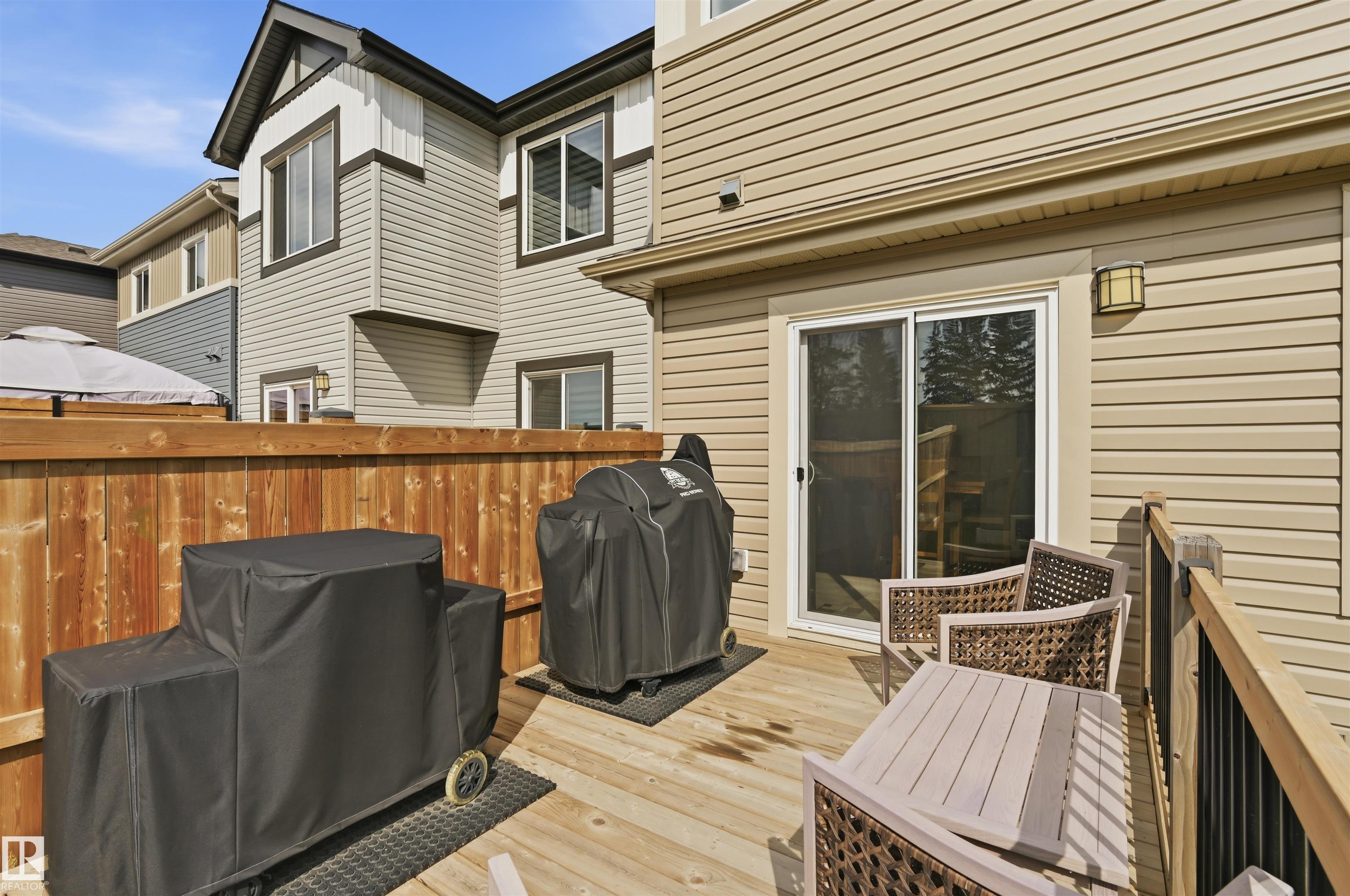 Listing photo thumbnail