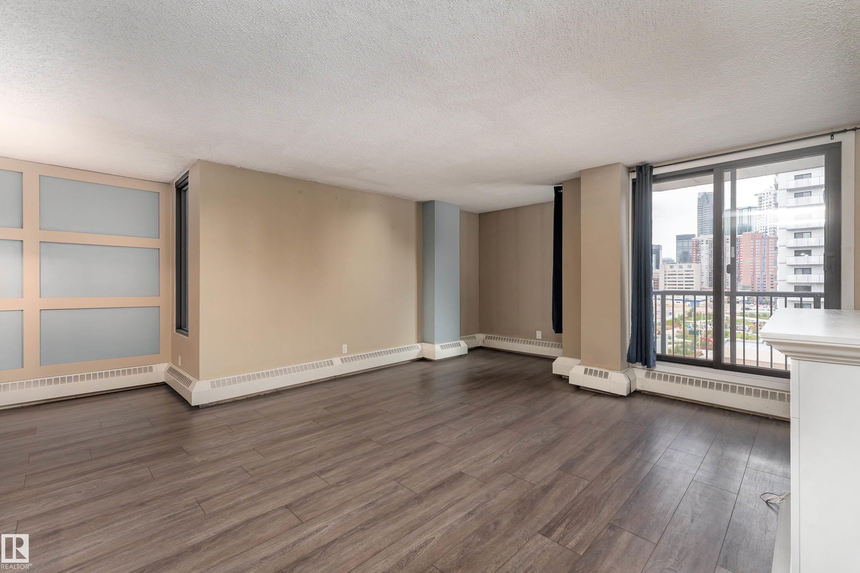 Photo 2 at 901 - 10125 109 Street NW, Downtown, Edmonton