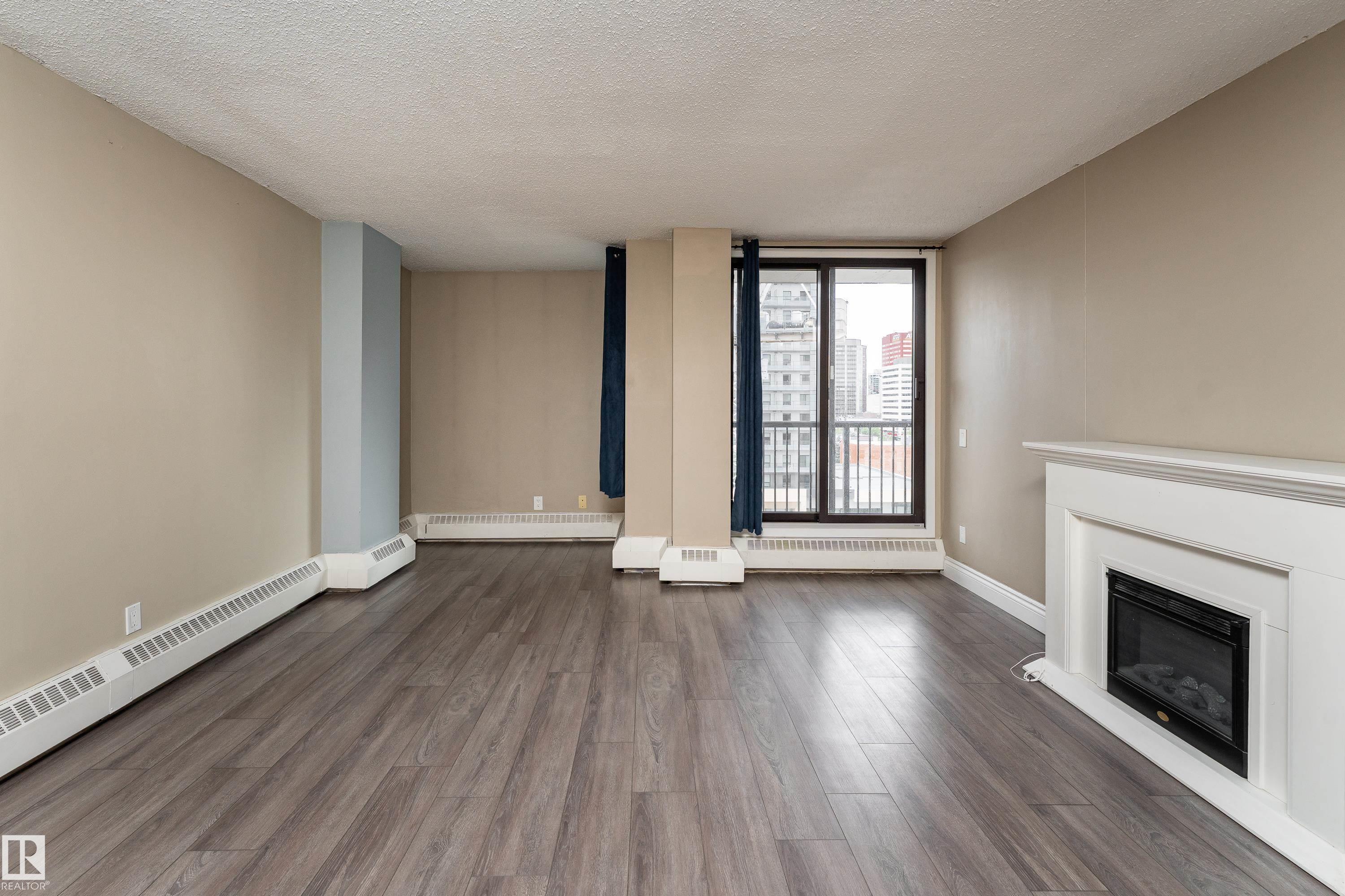 Photo 4 at 901 - 10125 109 Street NW, Downtown, Edmonton