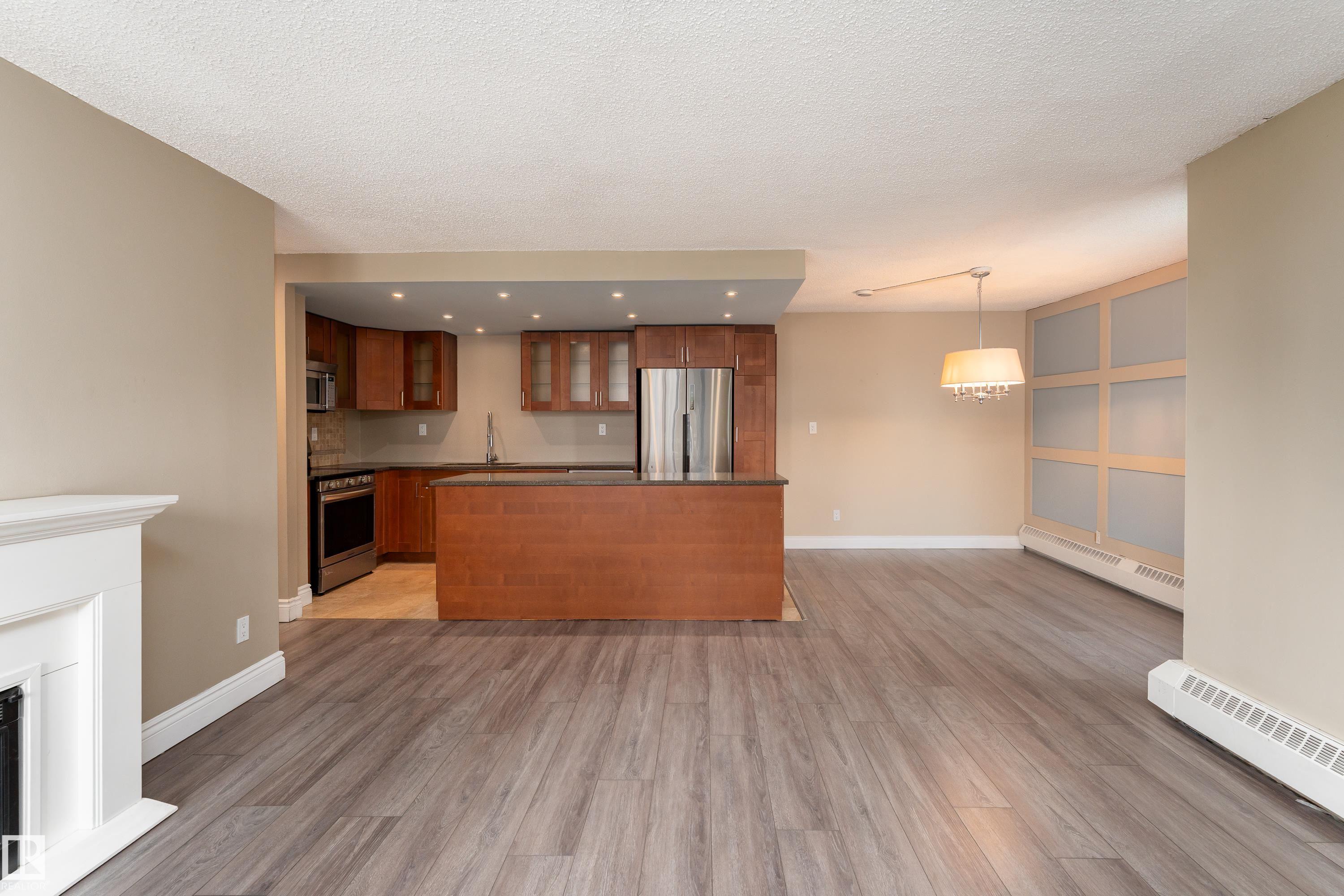 Photo 10 at 901 - 10125 109 Street NW, Downtown, Edmonton